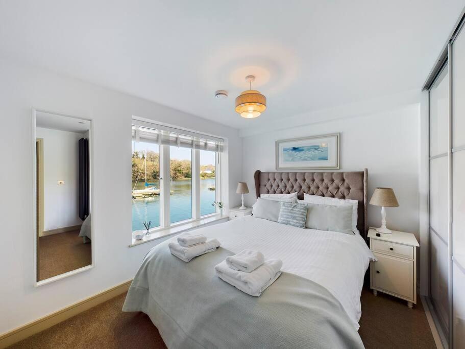 3 The Boatyard - Luxurious waterside 4 bed townhouse, lift, parking view 4