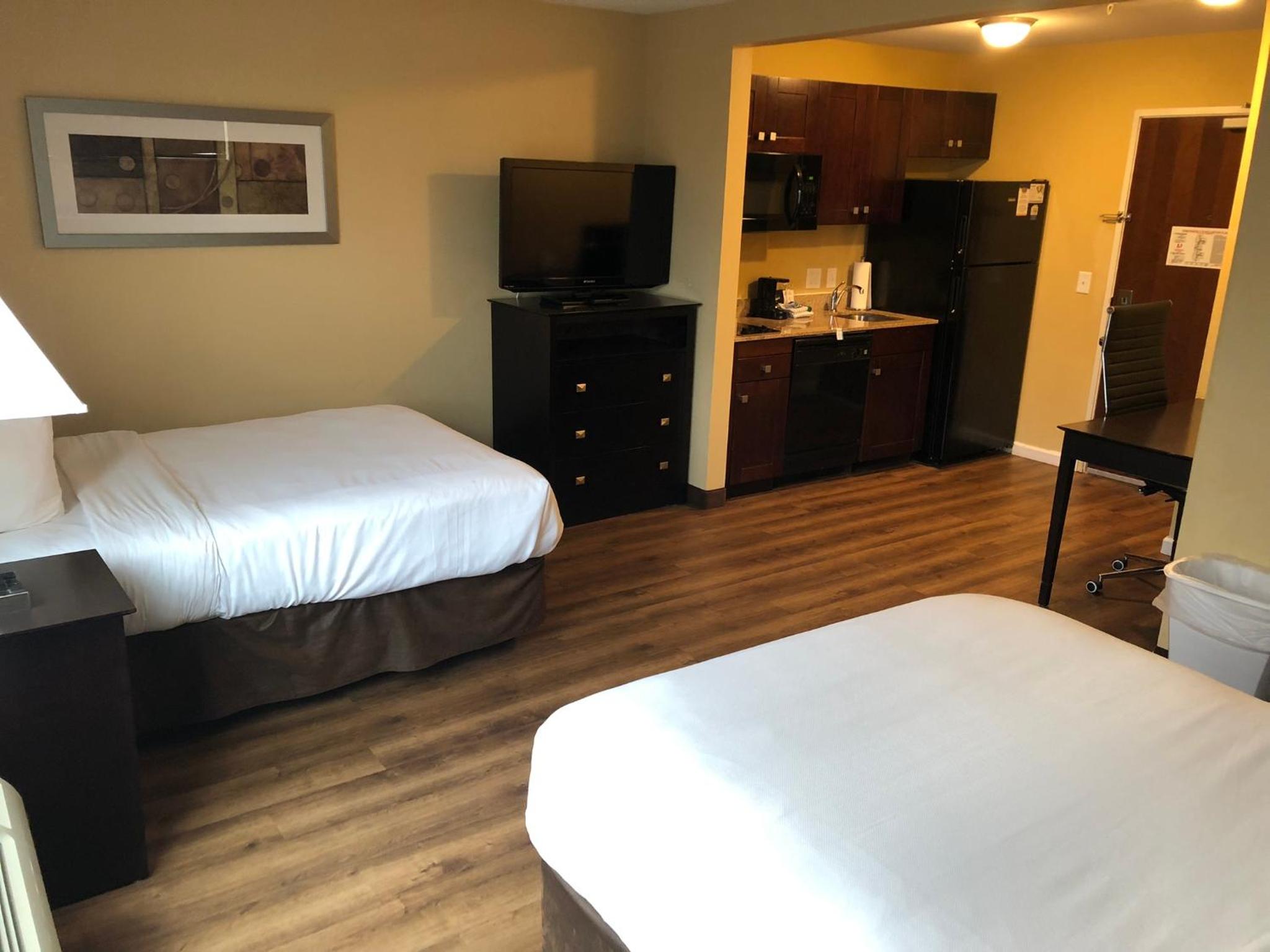 Jacksonville Vacations - MainStay Suites Jacksonville near Camp Lejeune - Property Image 3