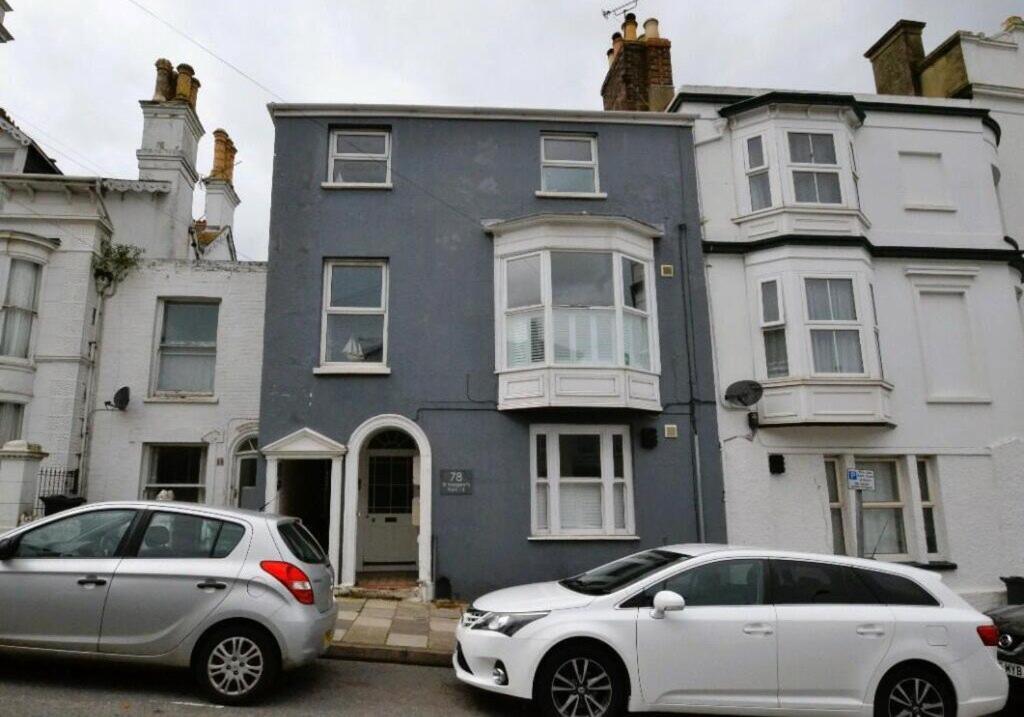 St Margarets Penthouse Apartment