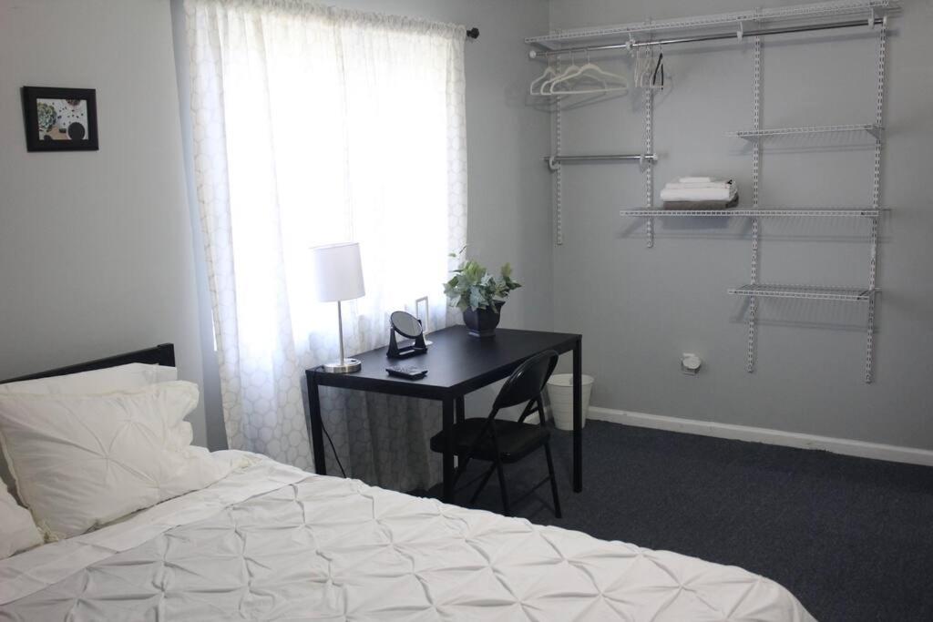 Spacious Cozy 2 Bedroom - Near EWR/NYC/OUTLET MALL view 4