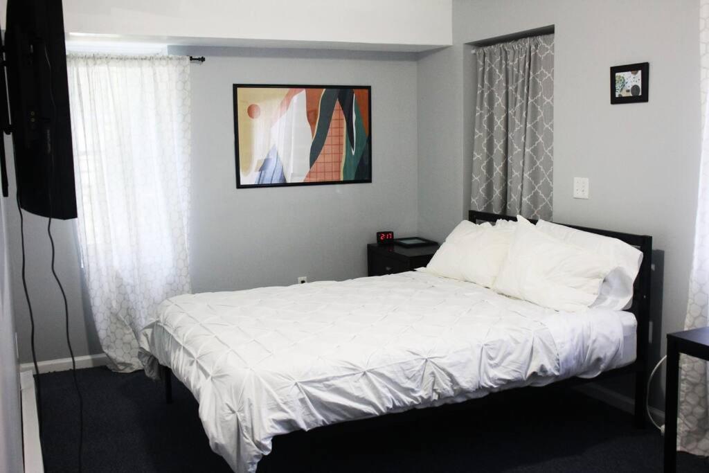 Spacious Cozy 2 Bedroom - Near EWR/NYC/OUTLET MALL view 5