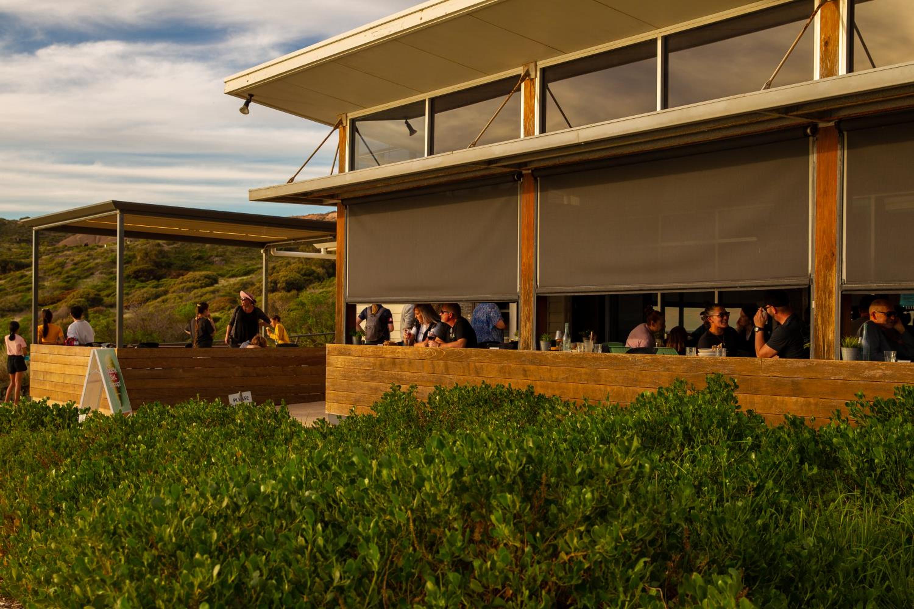 Hallett Cove Garden House with Ocean Sunset