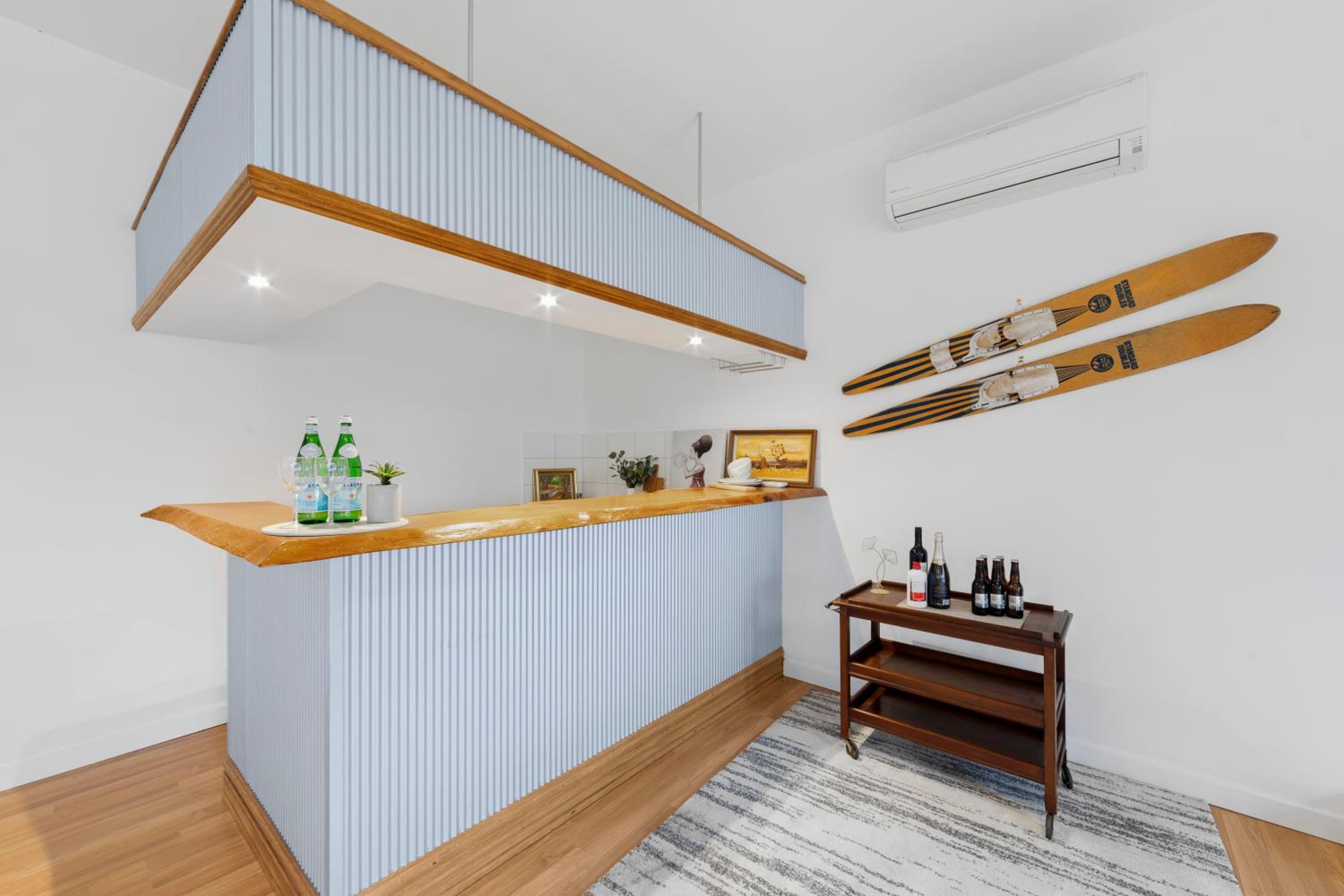 Escape farmhouse with cow birds lakes-SP group