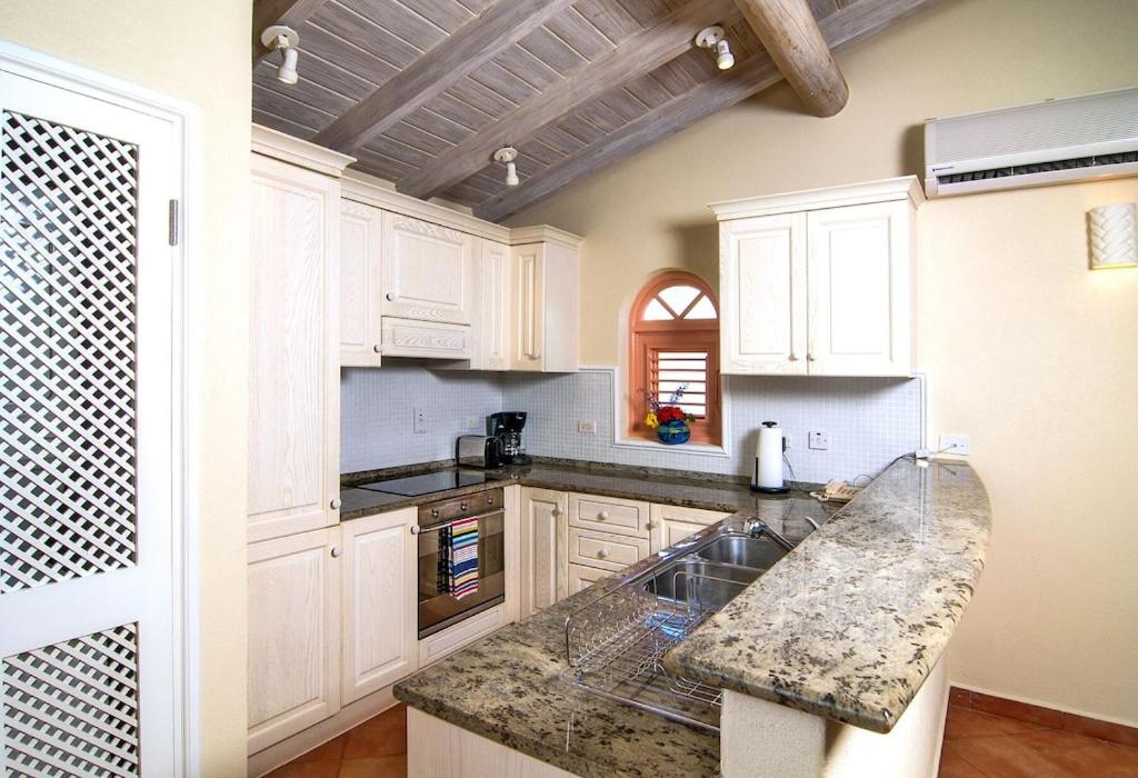 Fabulous Sugar Hill Penthouse with Roof Terrace