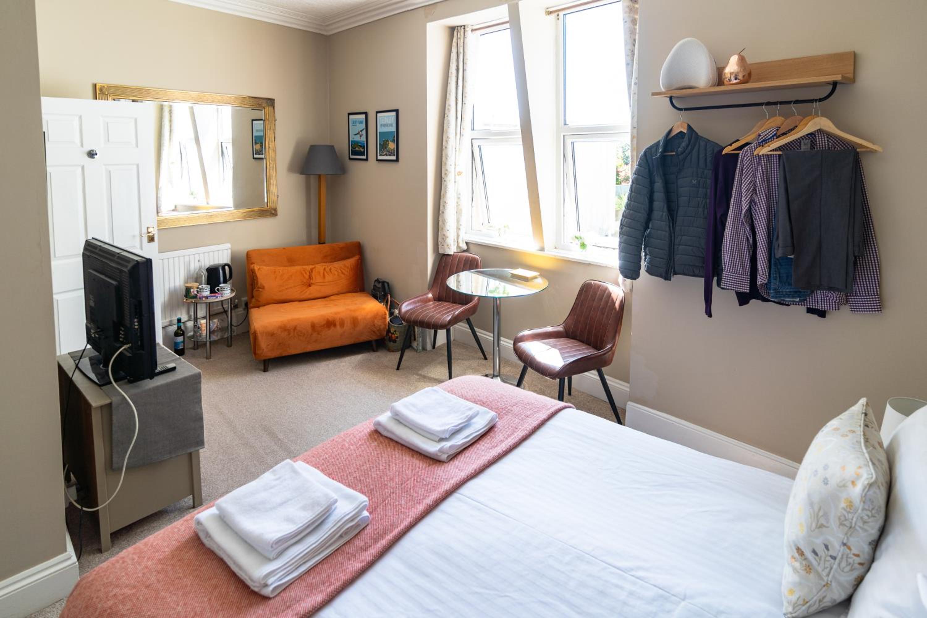 Sleepy Puffin Guest House view 4