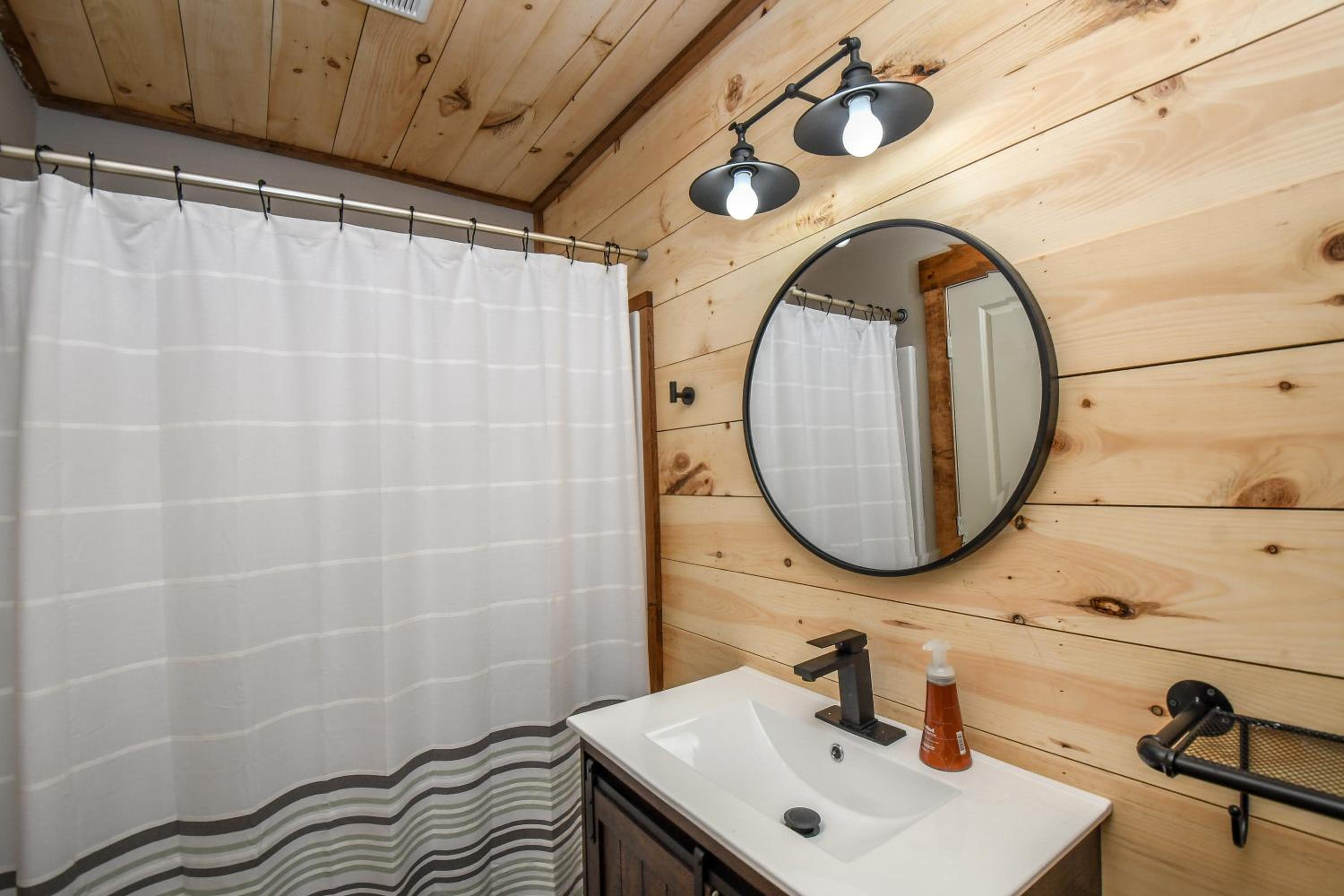 Kare Bear Cabin
