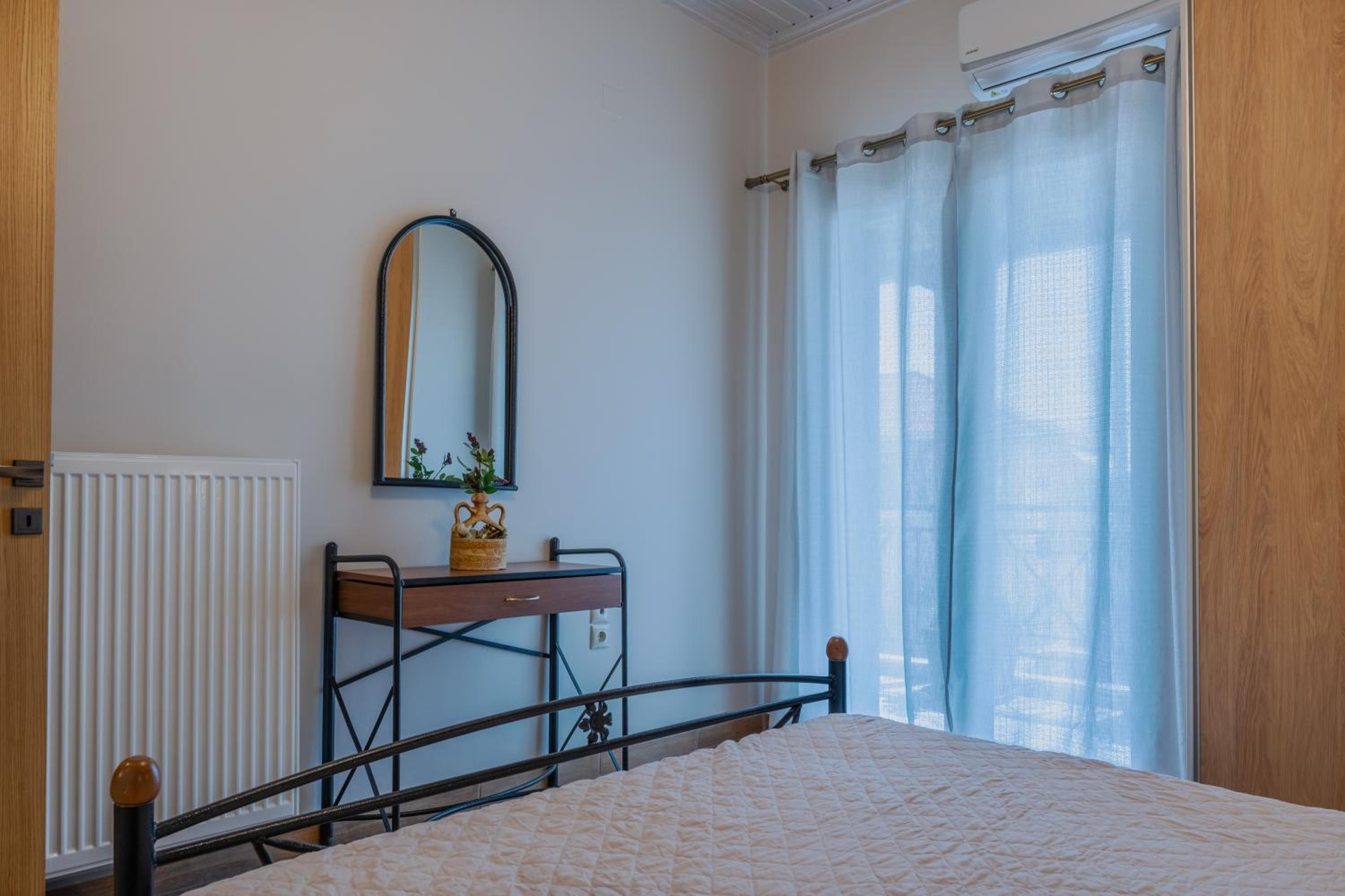 G.R luxury apartment photo 3
