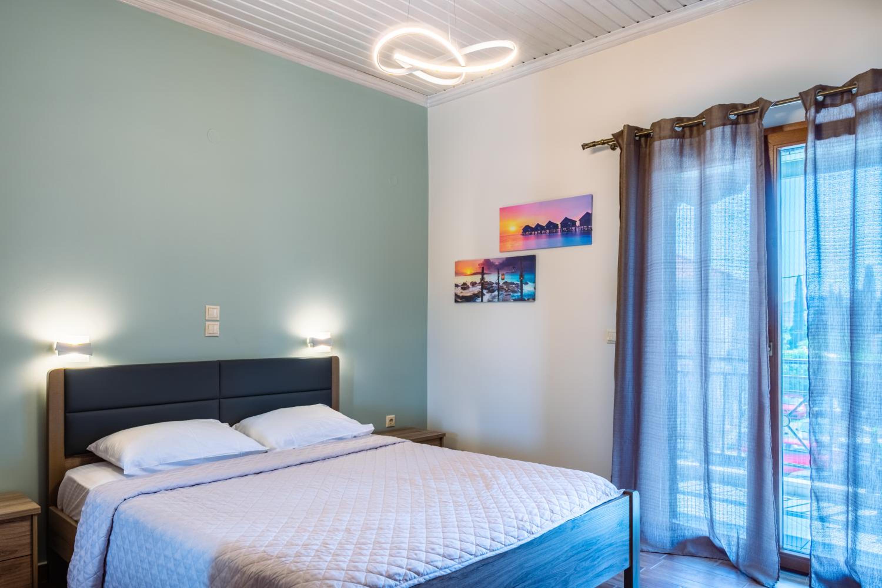 G.R luxury apartment photo 5
