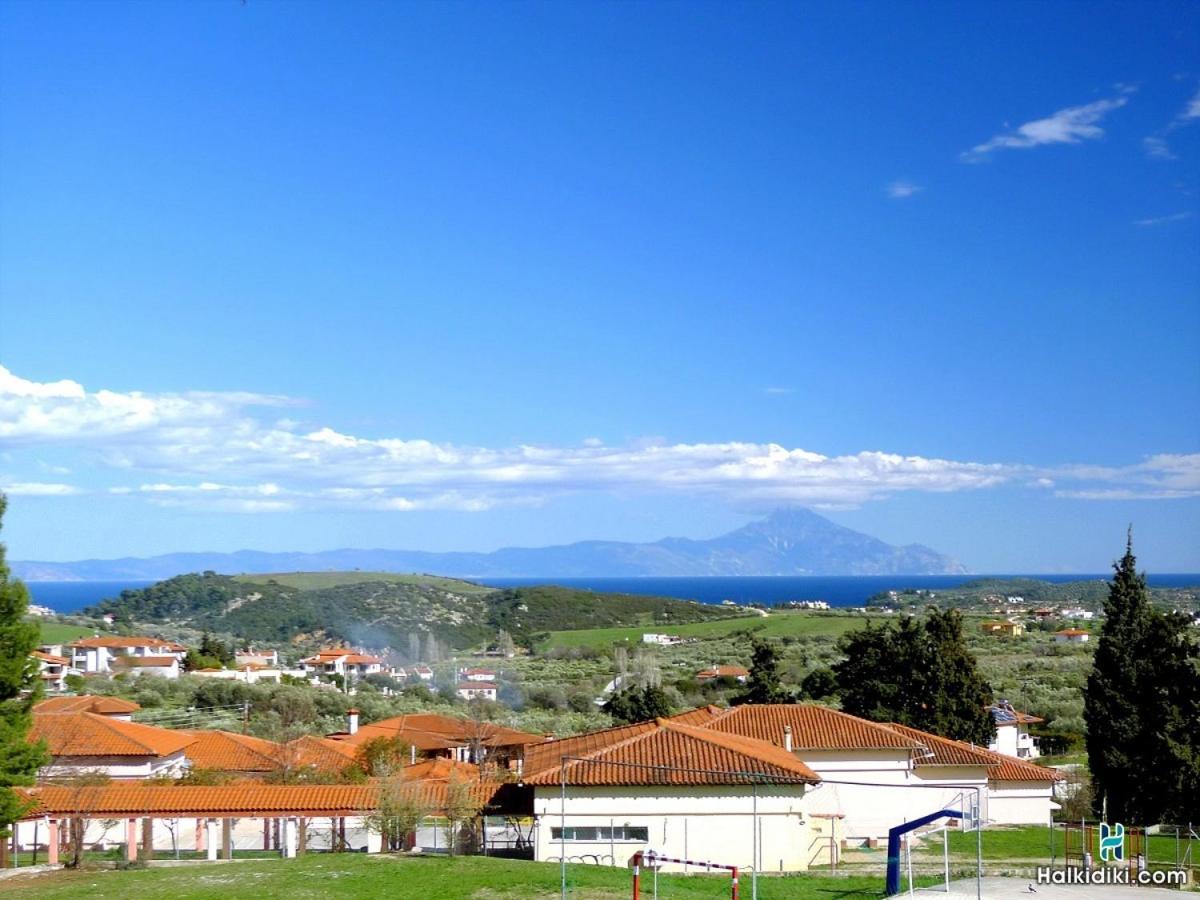 Village View Apartment photo 2