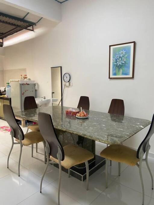 Homestay Taman Sri Nibong 庆丰园 photo 2