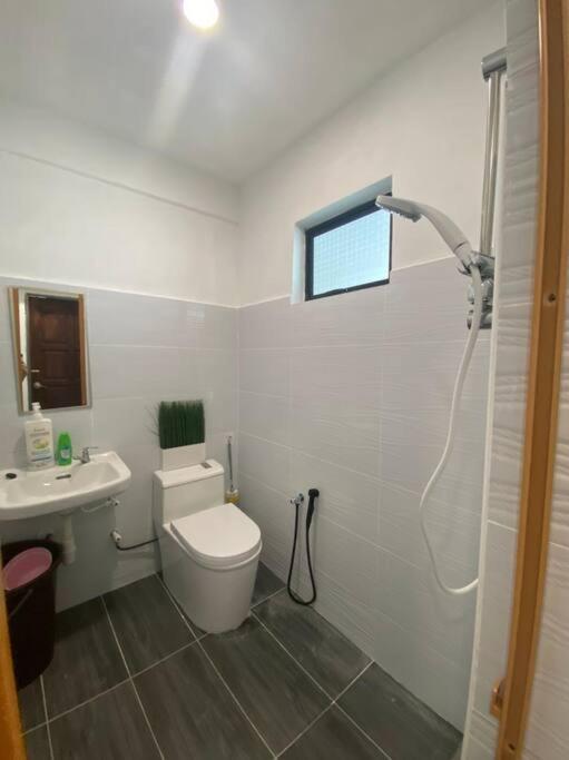 Homestay Taman Sri Nibong 庆丰园 photo 4