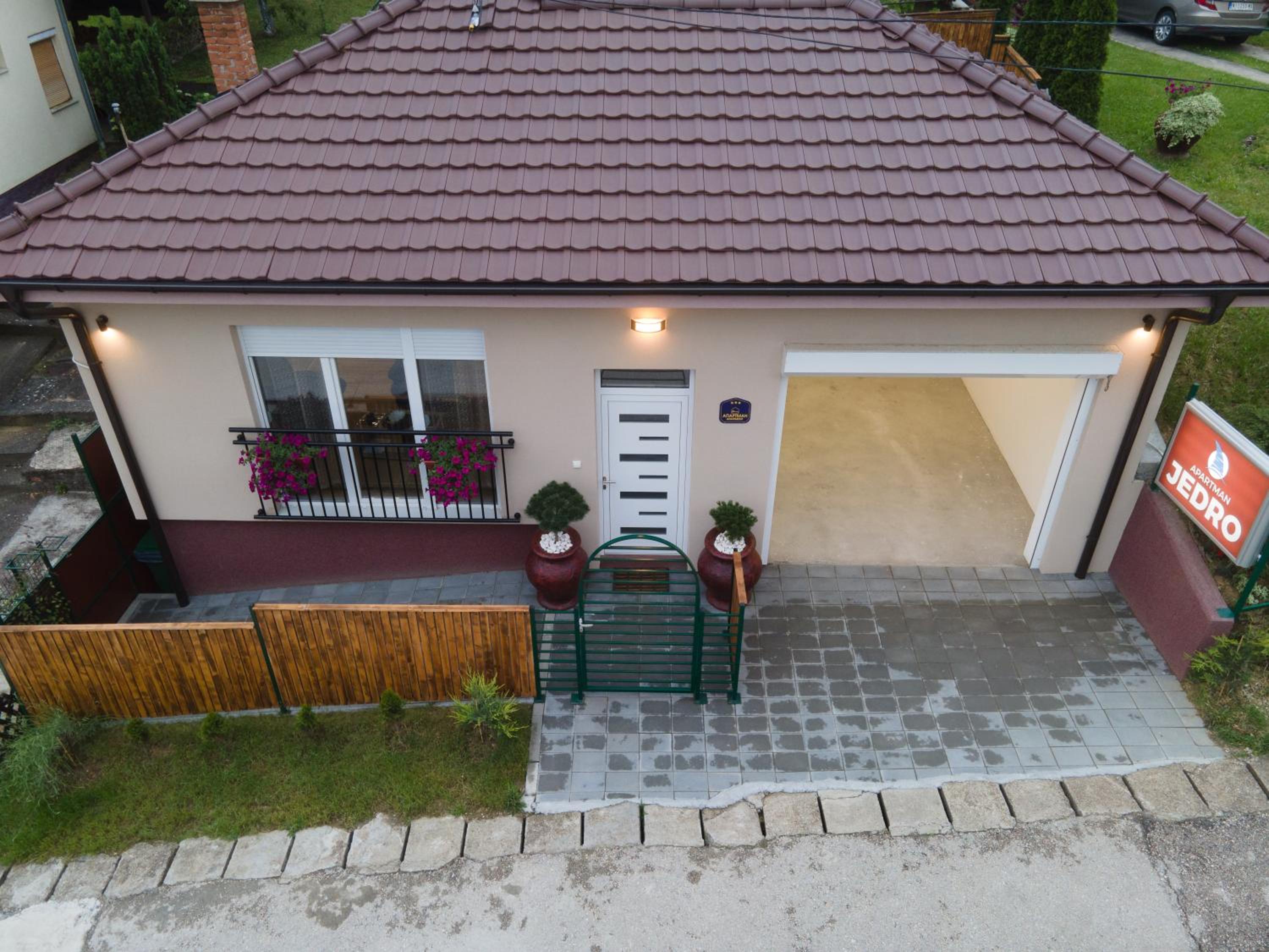 JEDRO - Apartman sa garažnim parkingom view 2