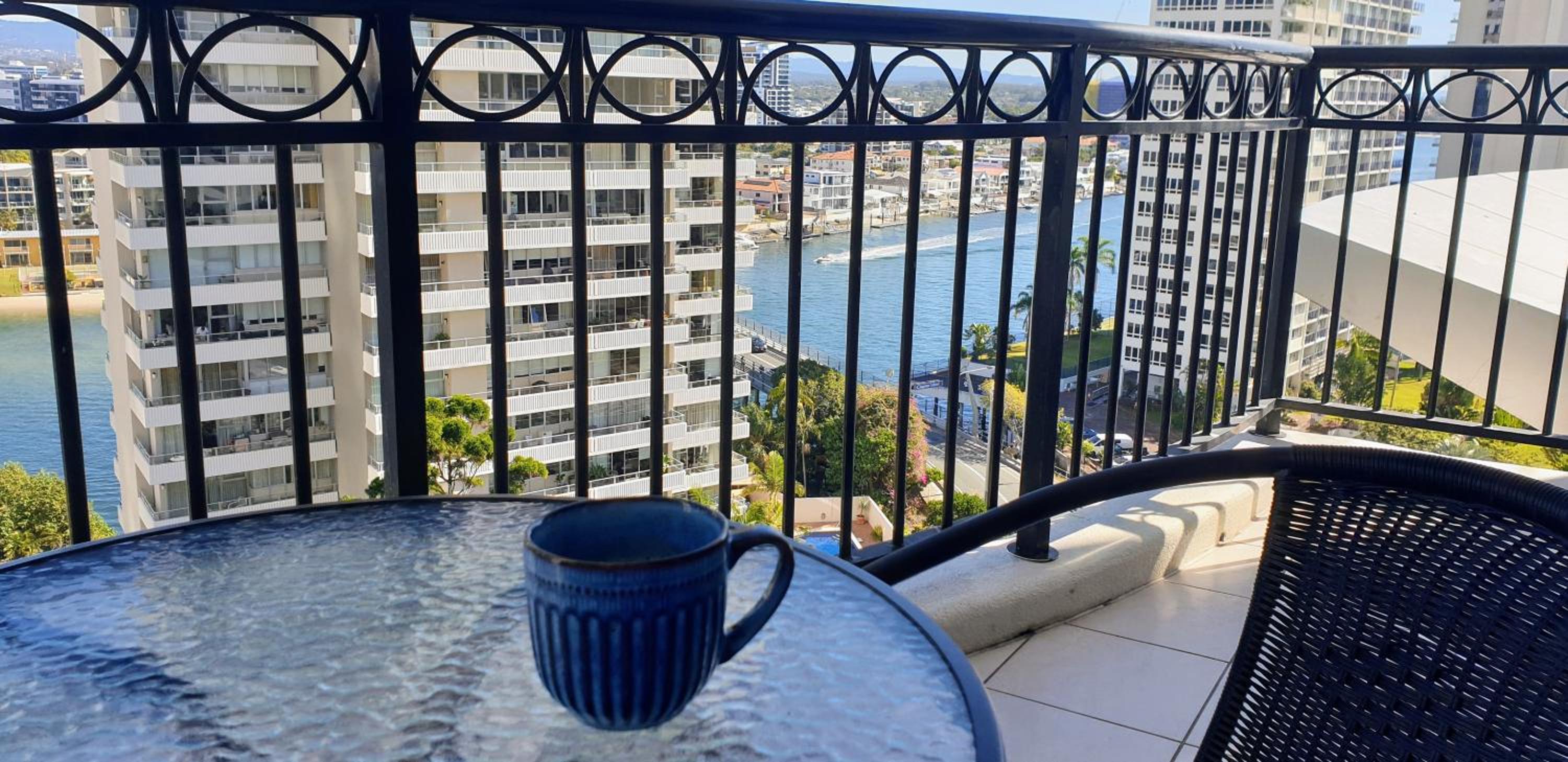 Bellagio@Chevron, Luxe, 2 Bedroom Apartment in the Heart of Surfers Paradise!