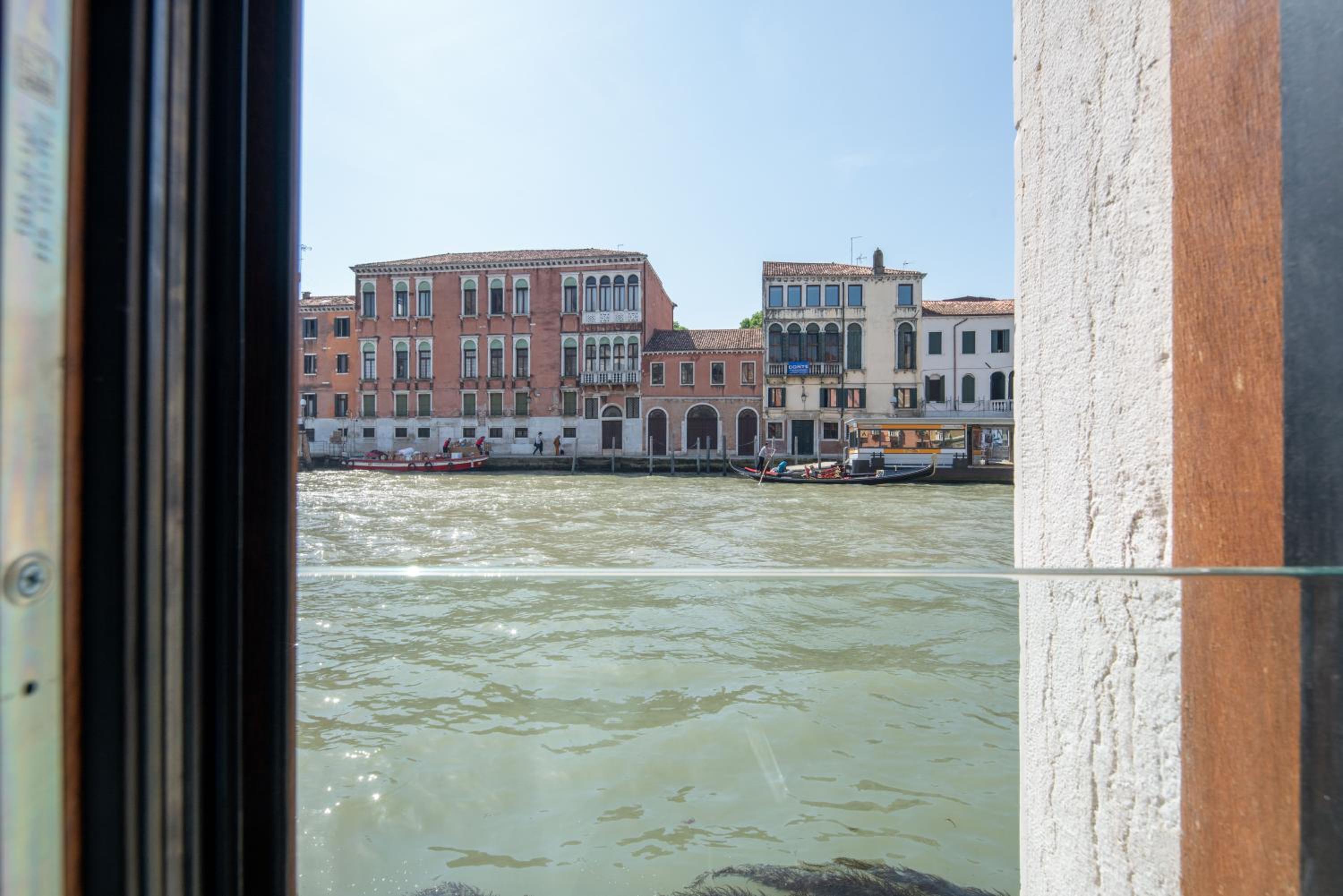 Palace Canal View by Wonderful Italy