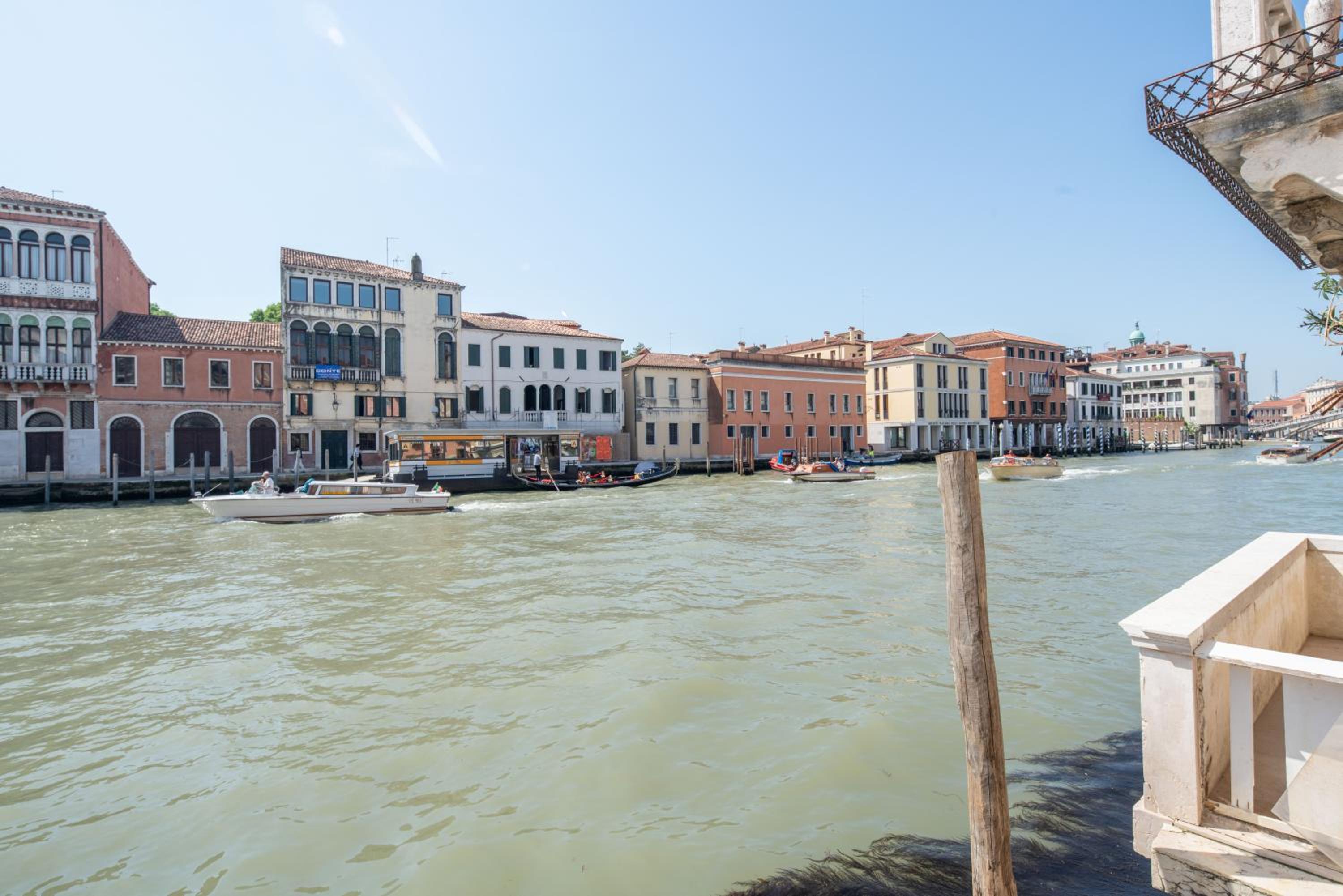 Palace Canal View by Wonderful Italy