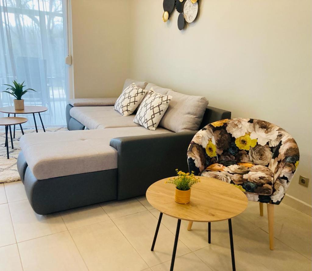 Tóparti Apartmanház