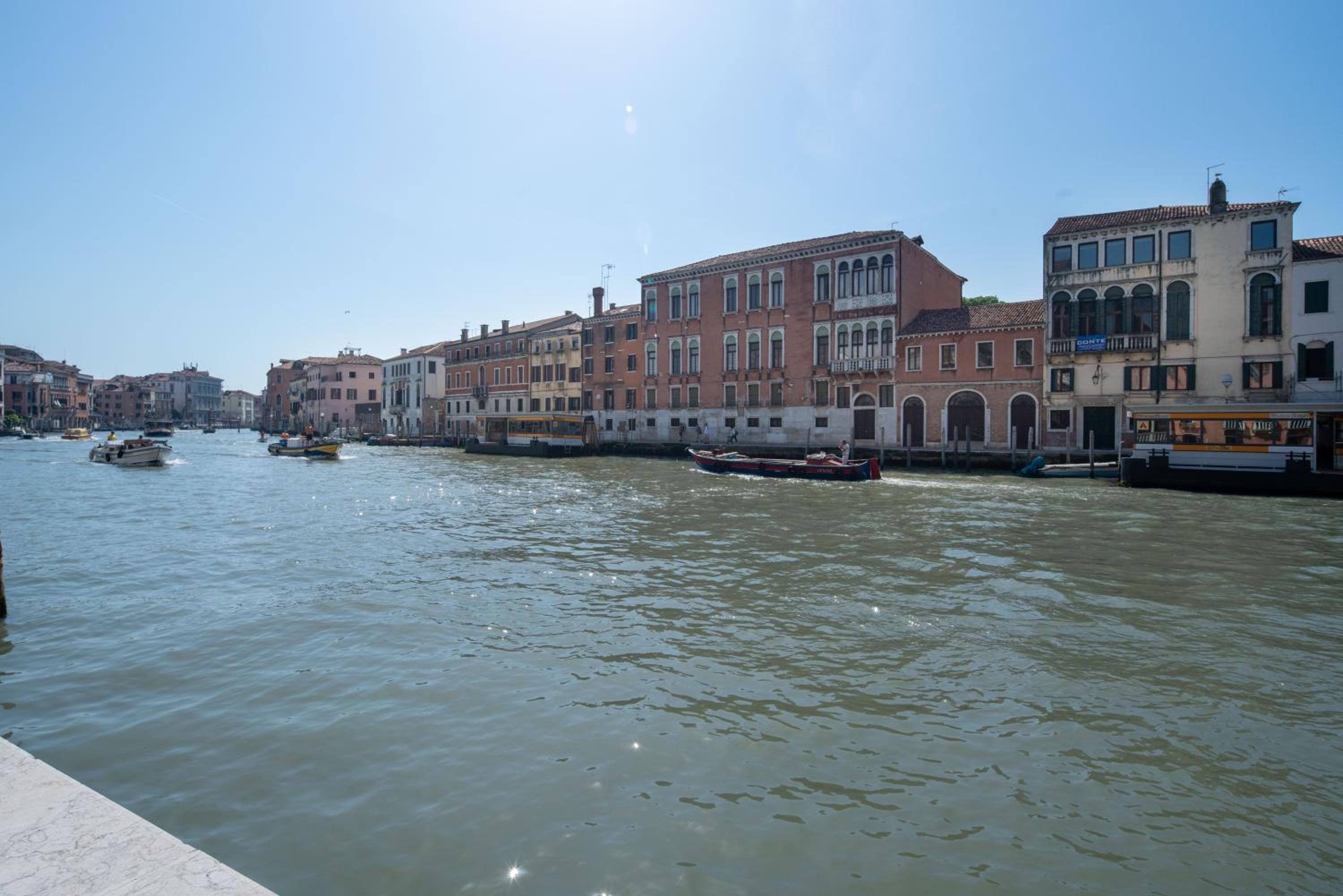 Palace Canal View by Wonderful Italy