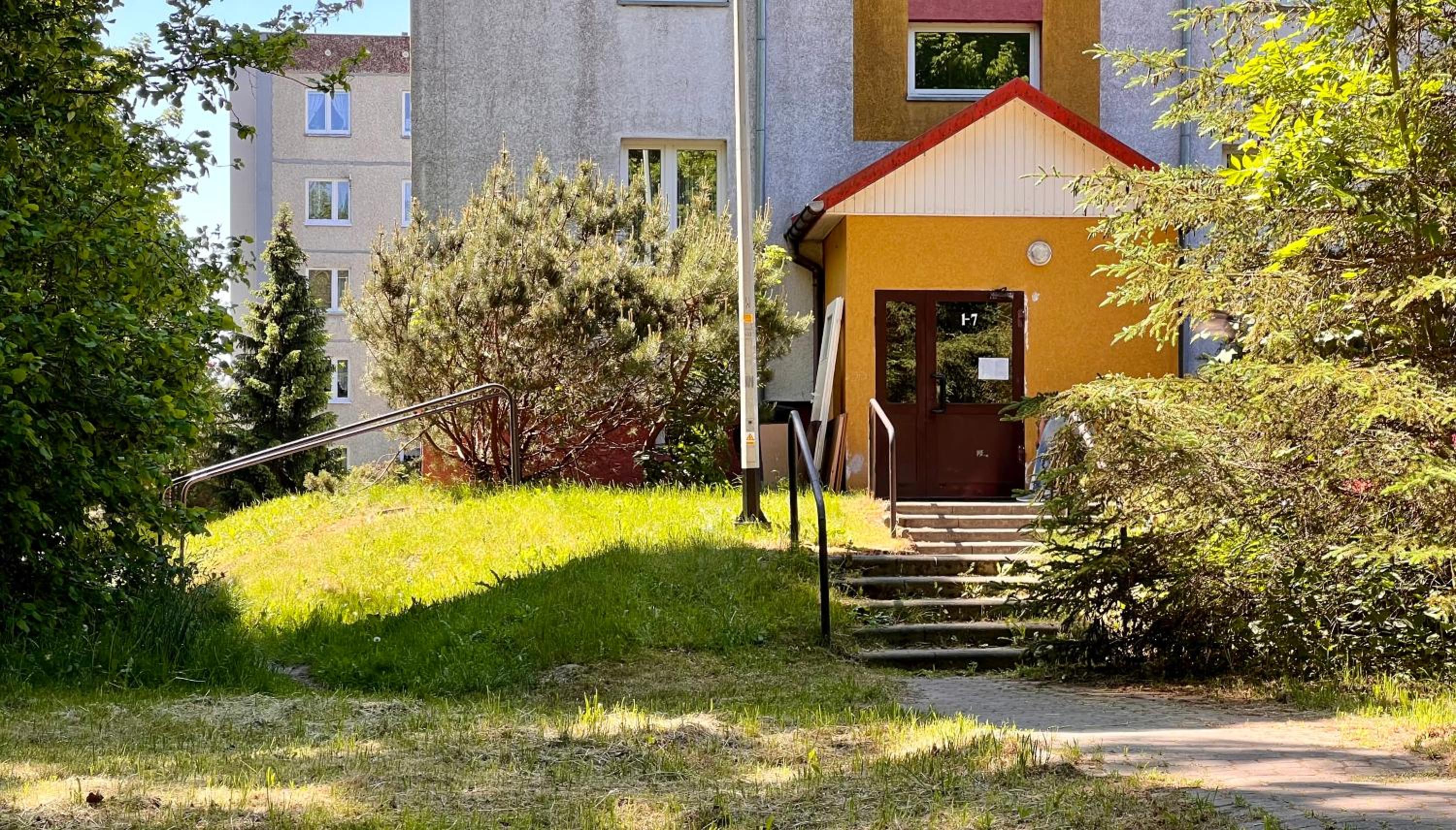 Kolobrzeska PRL Apartment with modern touch