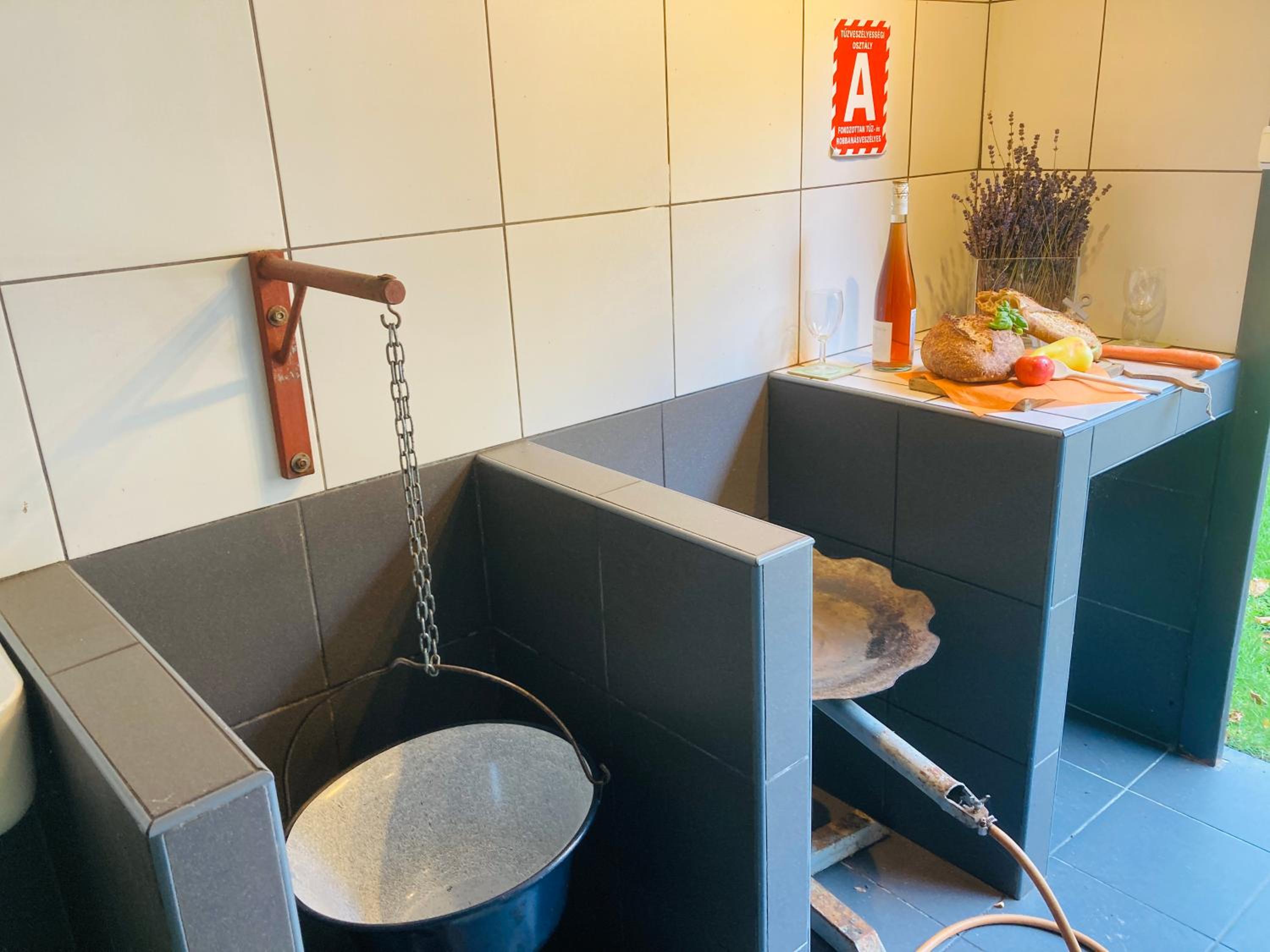 Tóparti Apartmanház