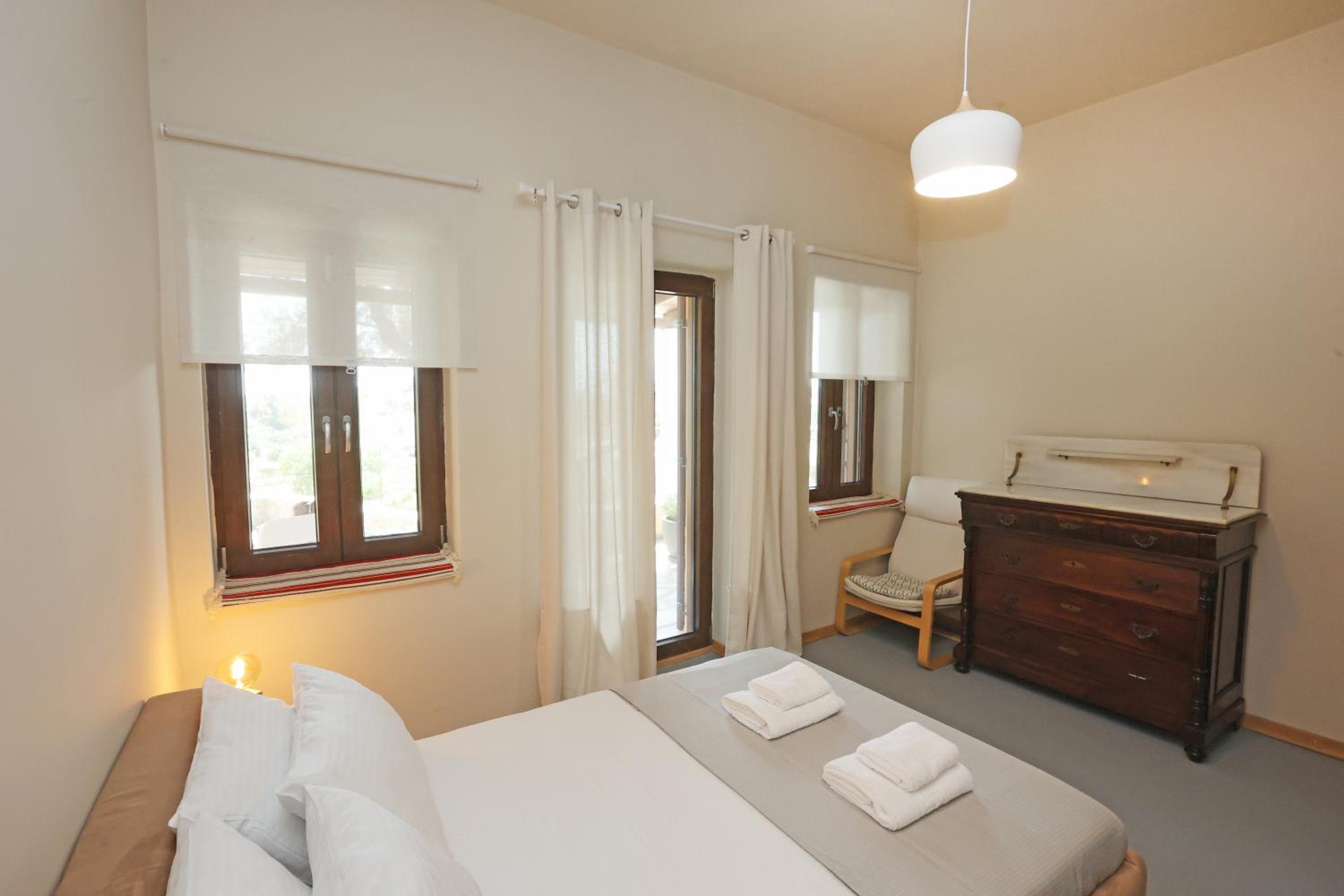 Pine Cottage, Syros Island