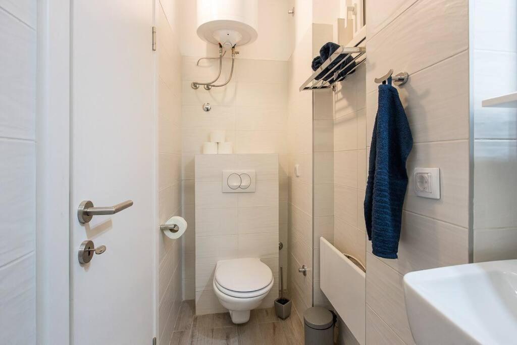 Hedonist-Belgrade Central Nest