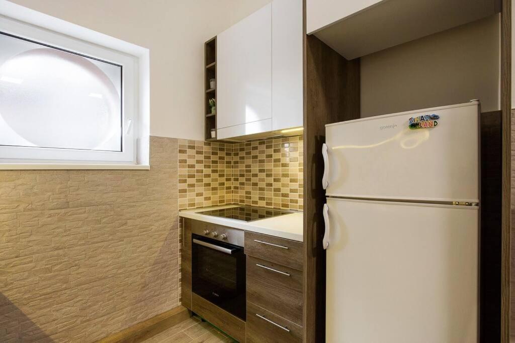 Hedonist-Belgrade Central Nest