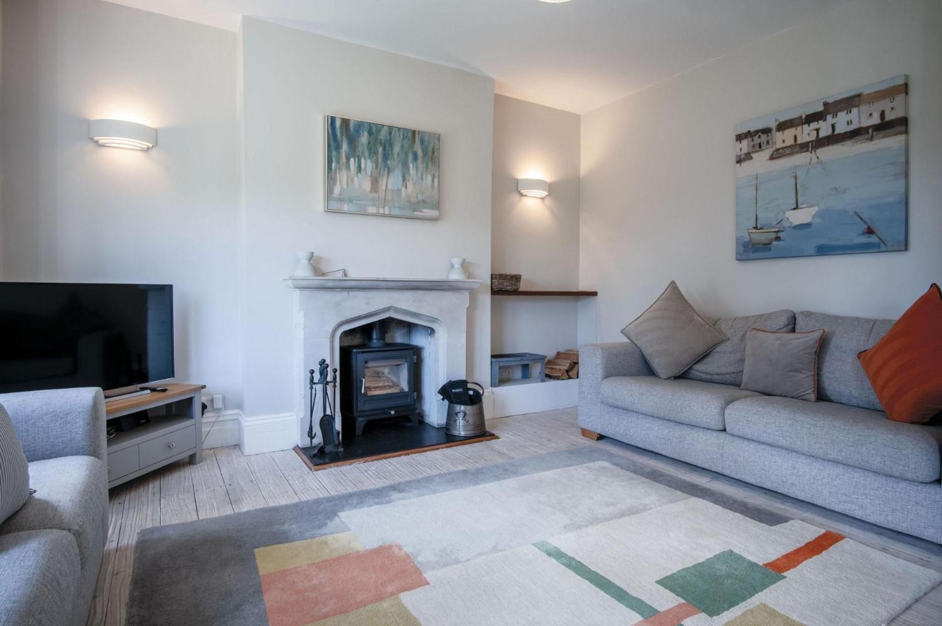Penlan - 3 Bedroom Cottage - Saundersfoot view 2