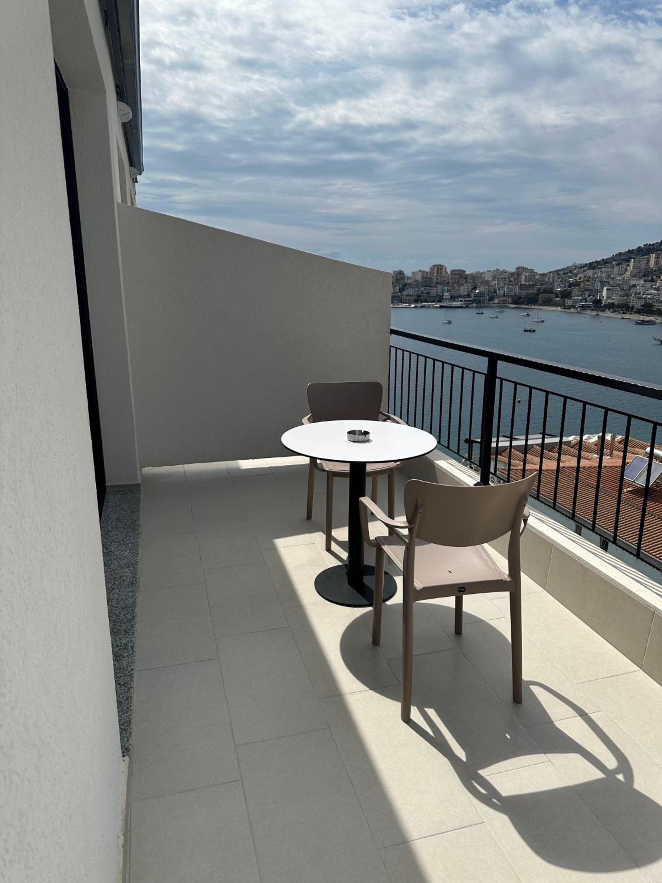 Joanna Suites