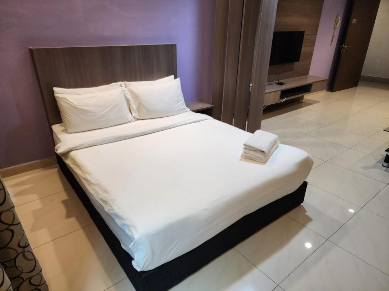Regalia Suites KL Infinity Pool _ by MygeHomes
