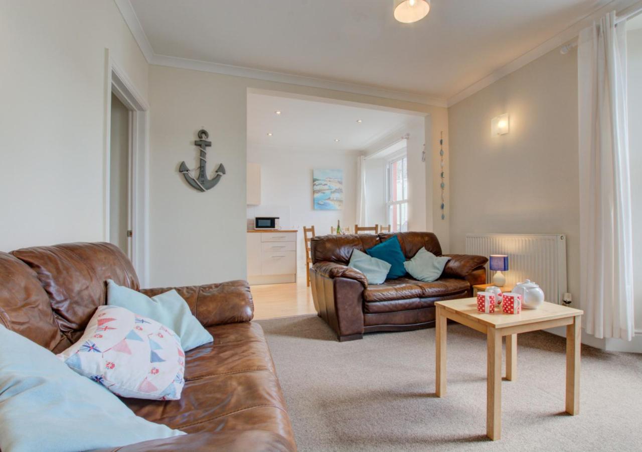 2 Bed in Saundersfoot oc-pw9157