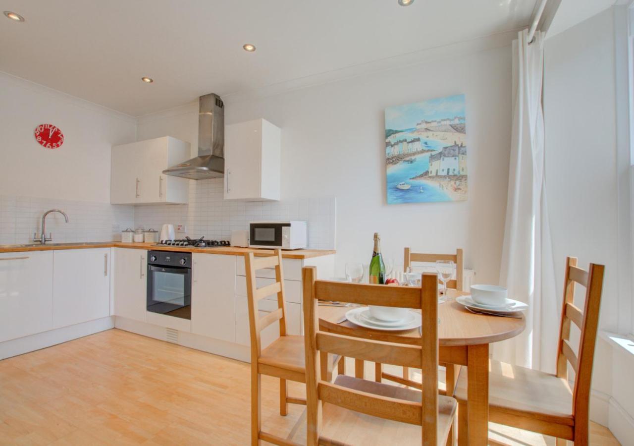 2 Bed in Saundersfoot oc-pw9157