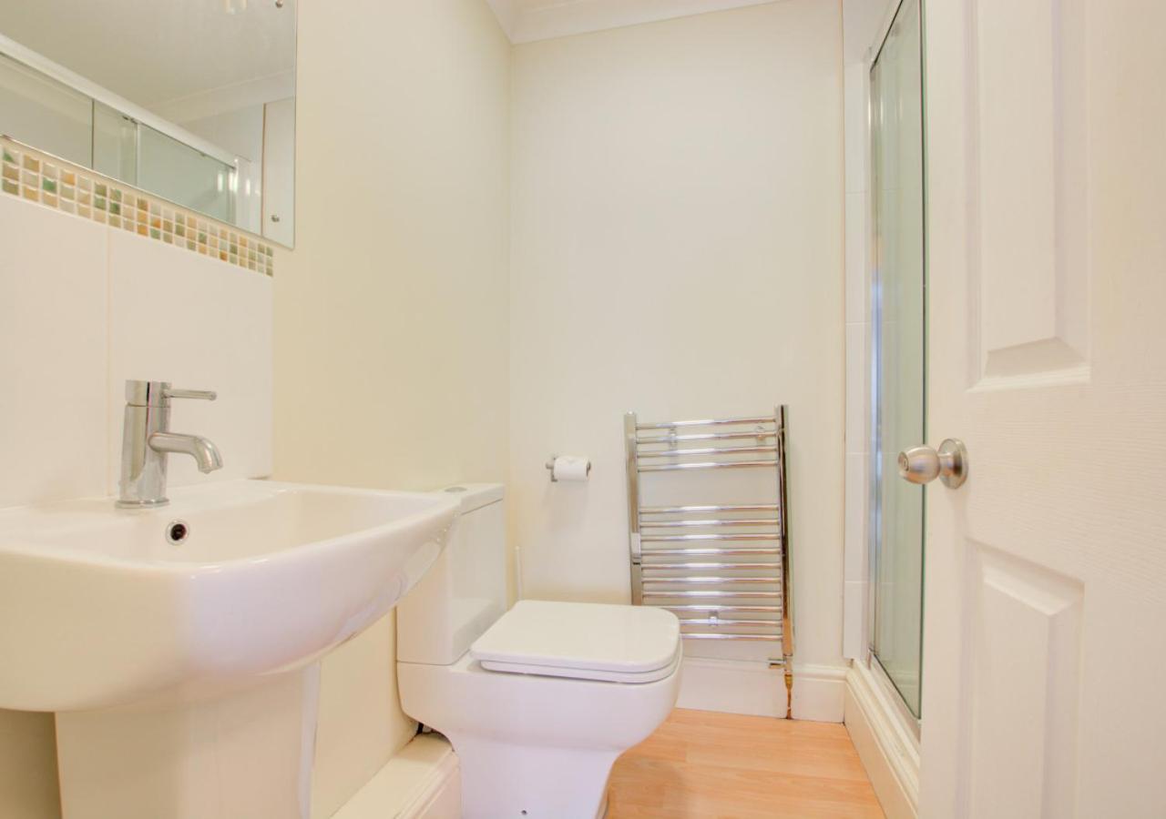 2 Bed in Saundersfoot oc-pw9157