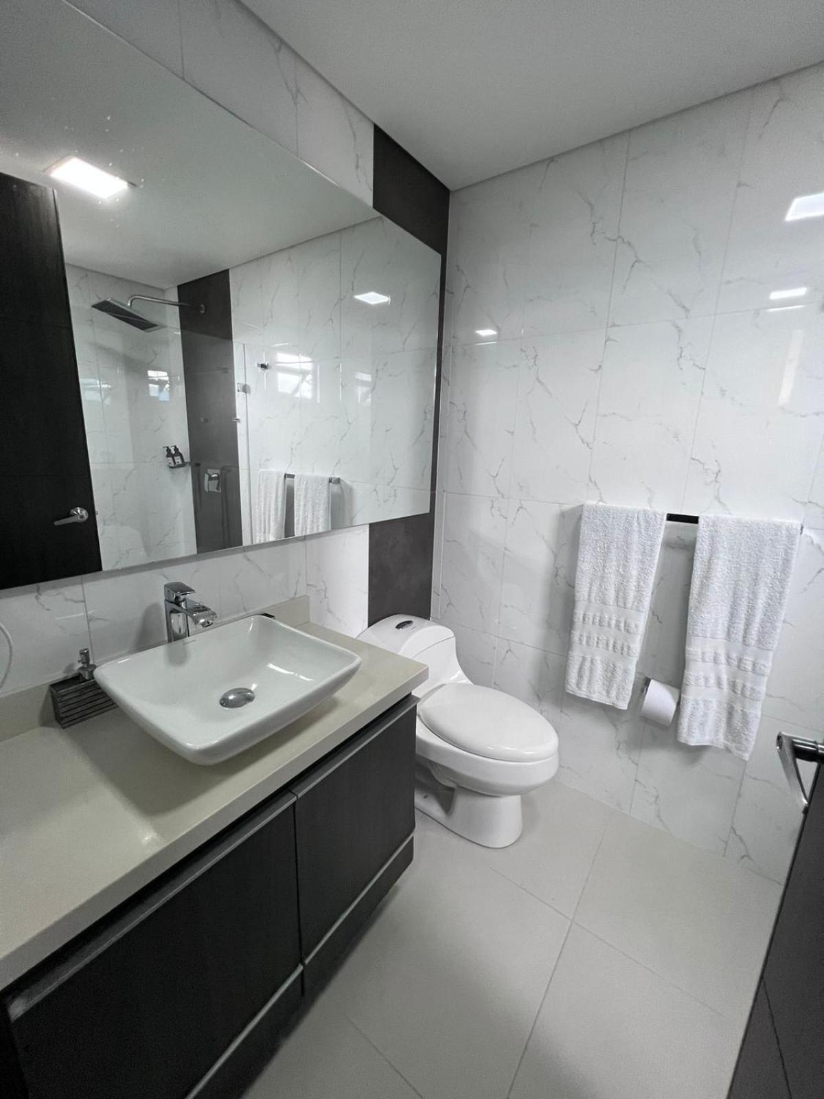 Spacious Apartments with High views from Poblado
