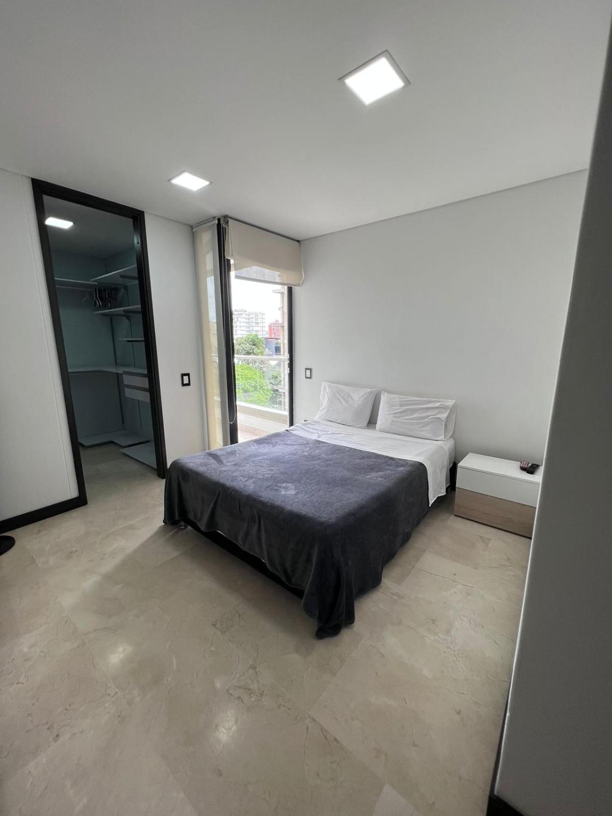 Spacious Apartments with High views from Poblado