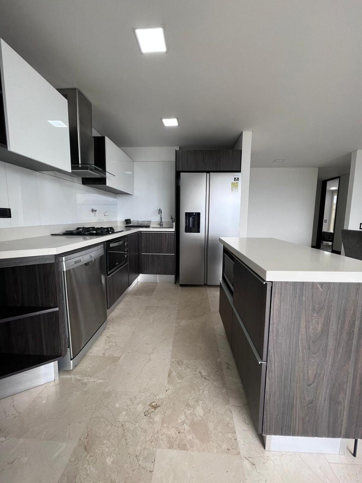 Spacious Apartments with High views from Poblado