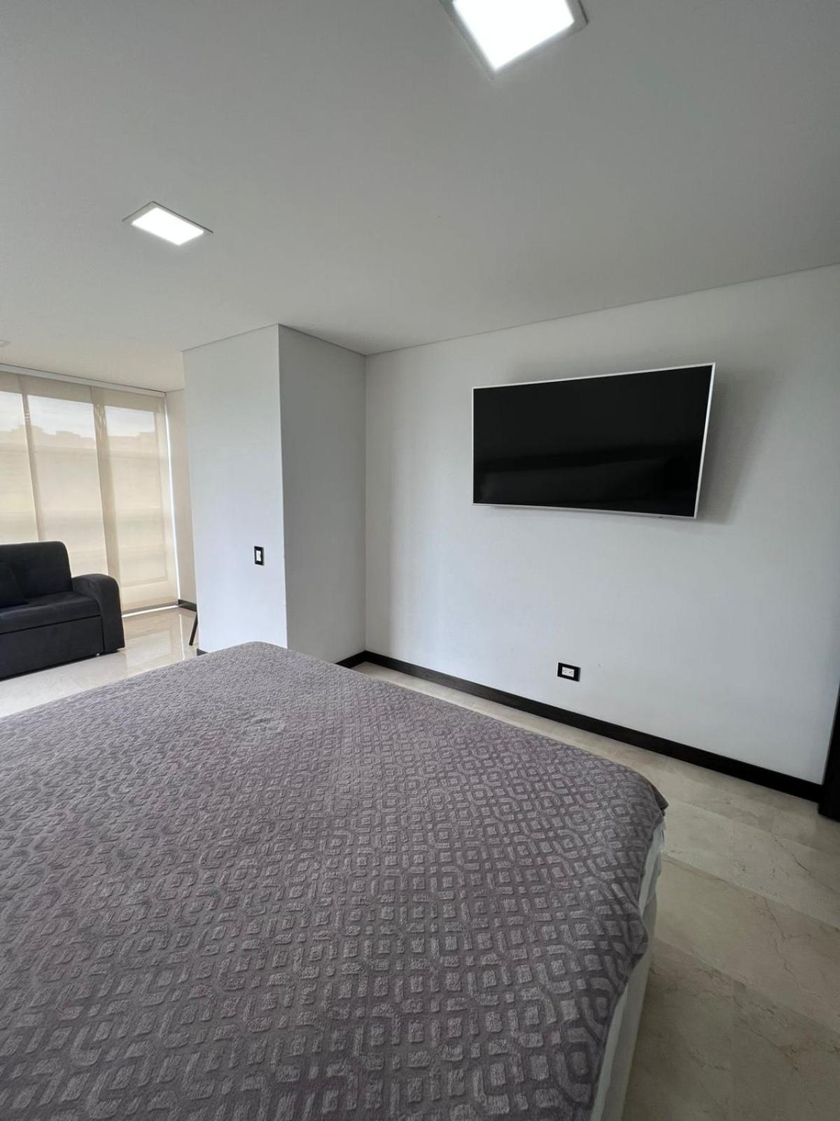 Spacious Apartments with High views from Poblado