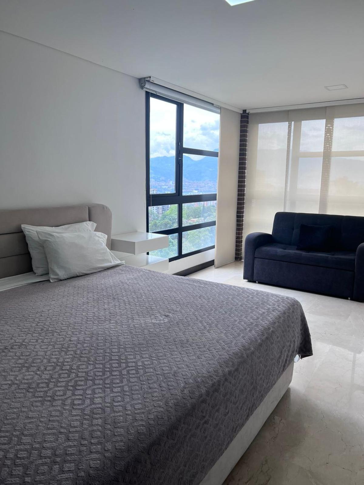 Spacious Apartments with High views from Poblado