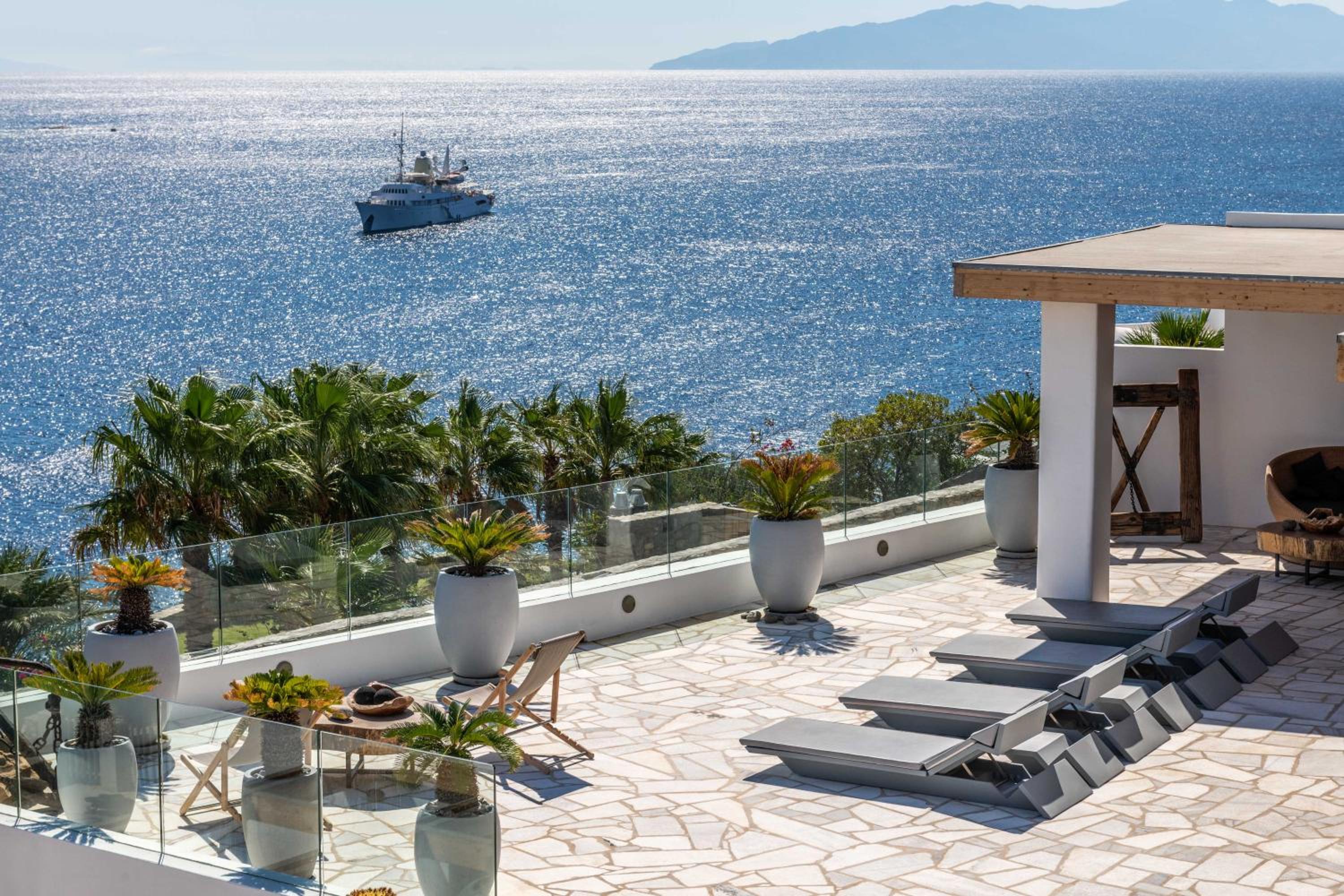Villa Lilium I - Overlooking Psarou Bay, Mykonos view 2