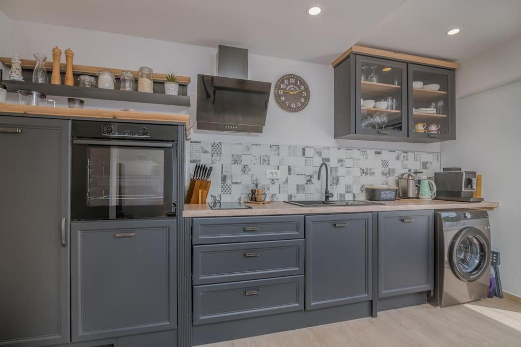 Studio Apartman Alexandra view 3