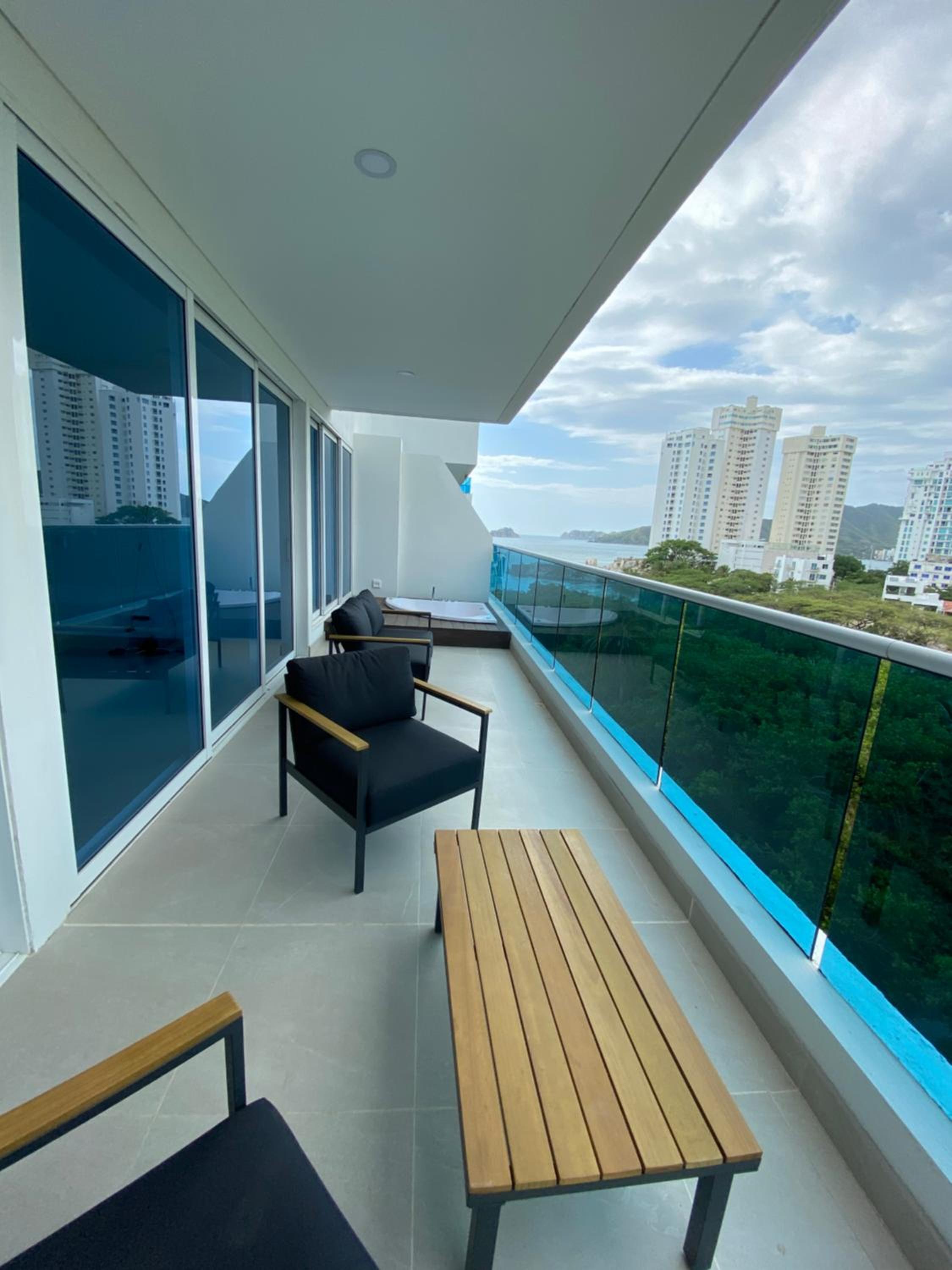 Reserva Del Mar - 2 bedroom apt with private hot tub and beach view