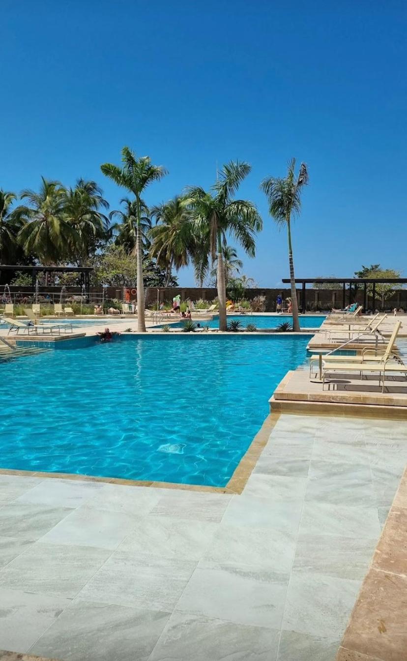 Reserva Del Mar - 2 bedroom apt with private hot tub and beach view