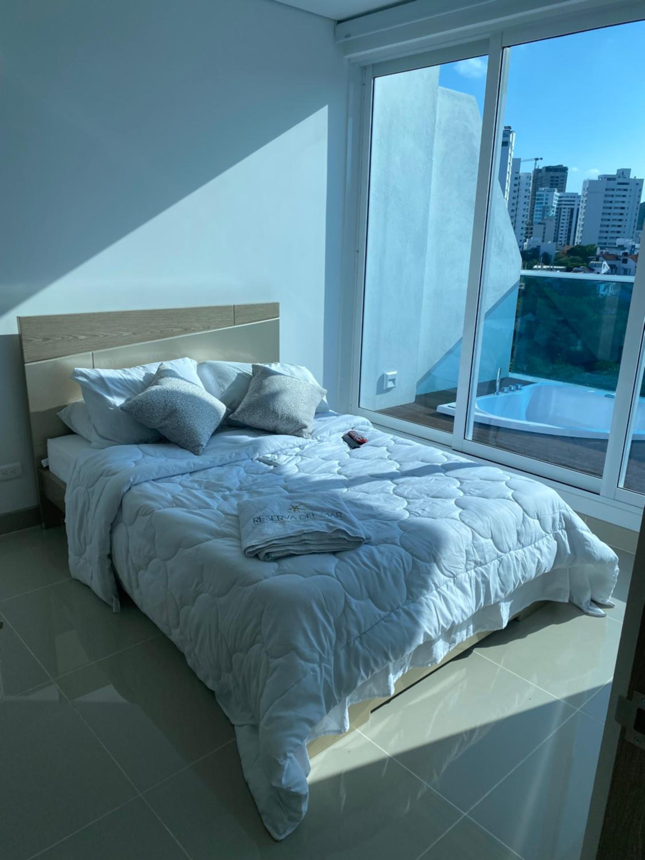 Reserva Del Mar - 2 bedroom apt with private hot tub and beach view