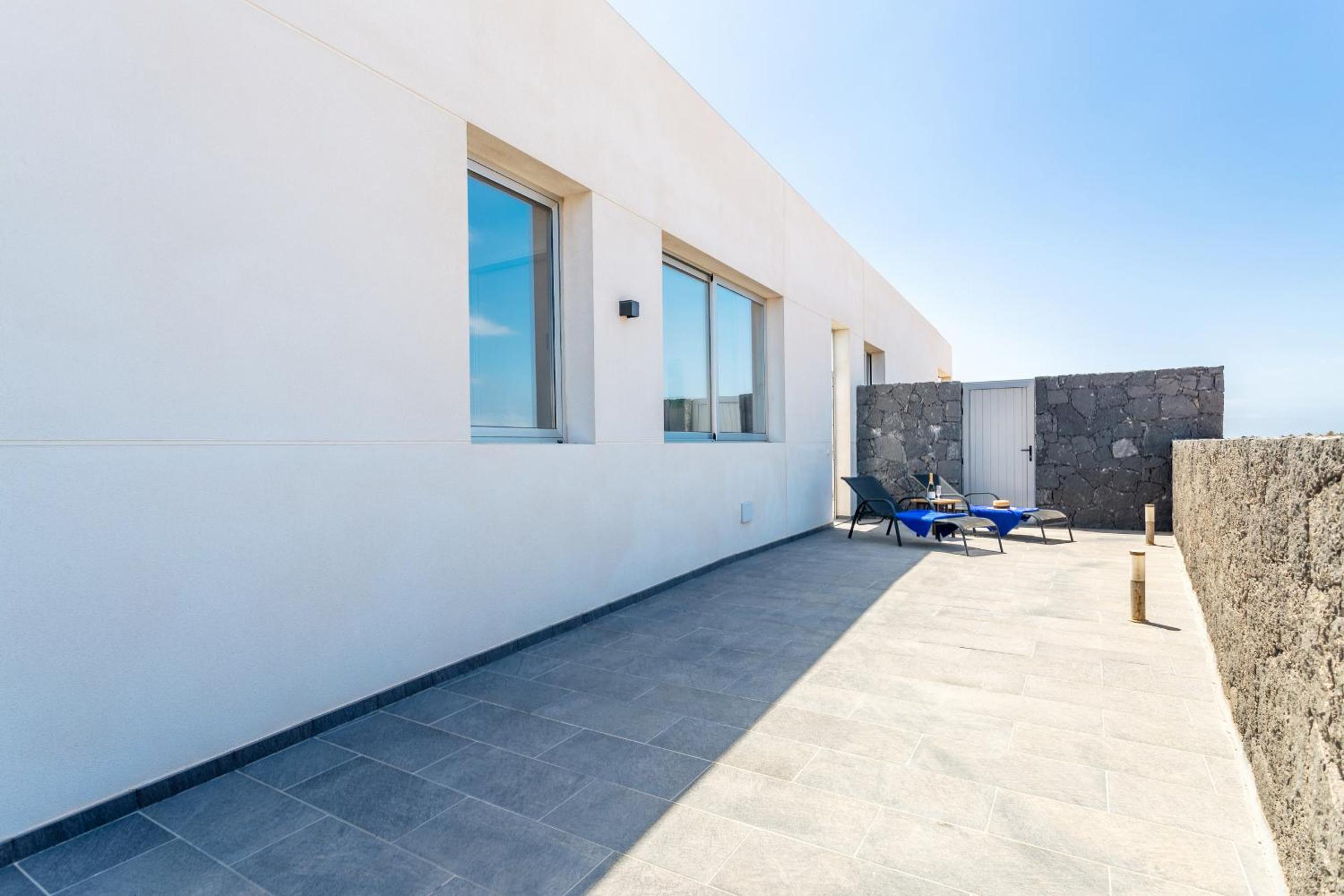 Pure Relax Vacation Home - Large terrace and Solarium By Lanzarote Vacation Homes