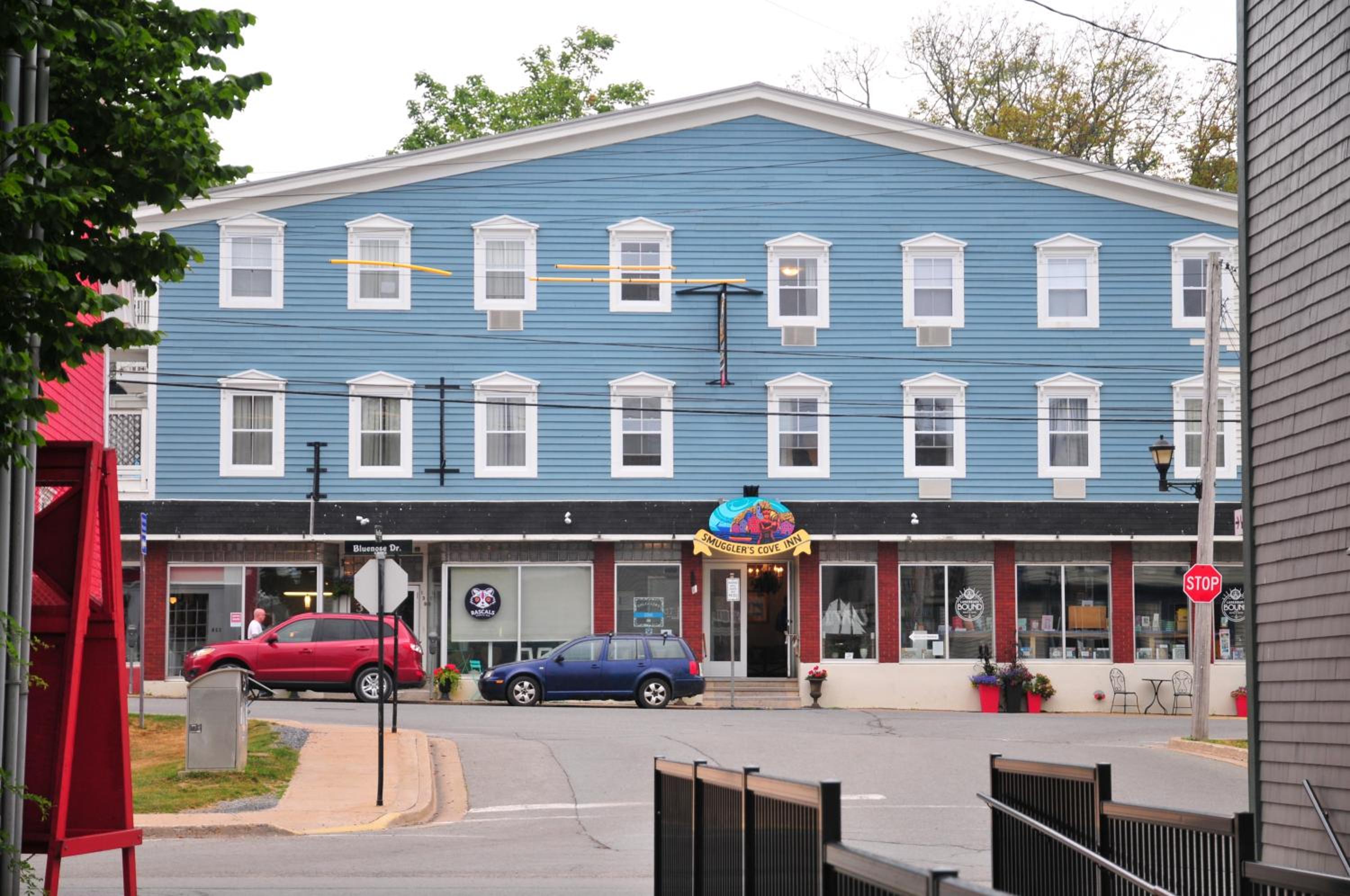 Hotel Smugglers Cove Inn - Image 1