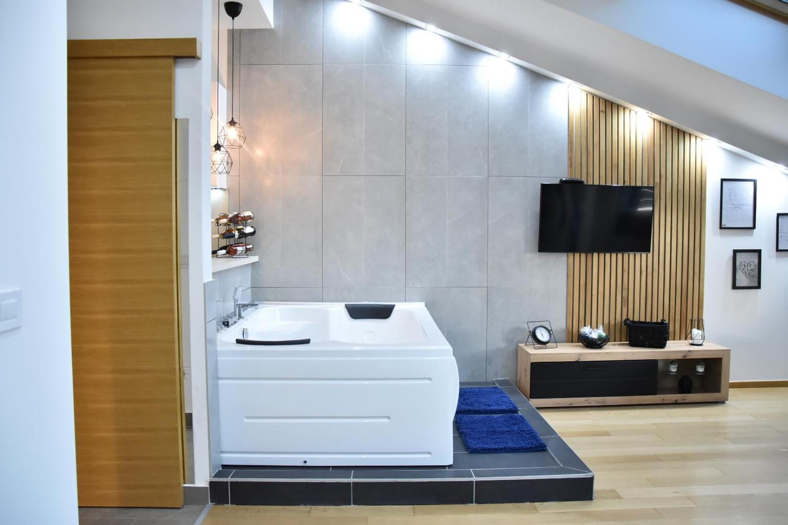 Hedonist-Kapije Lounge & Stay