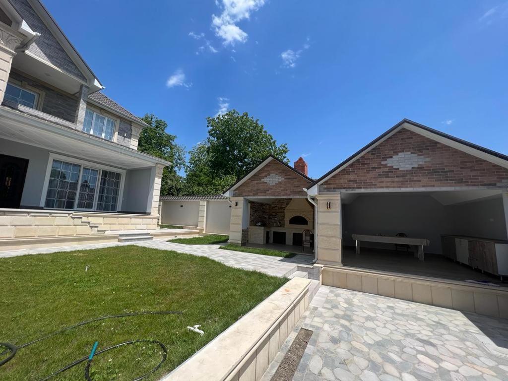 Luxury BABAK Villa
