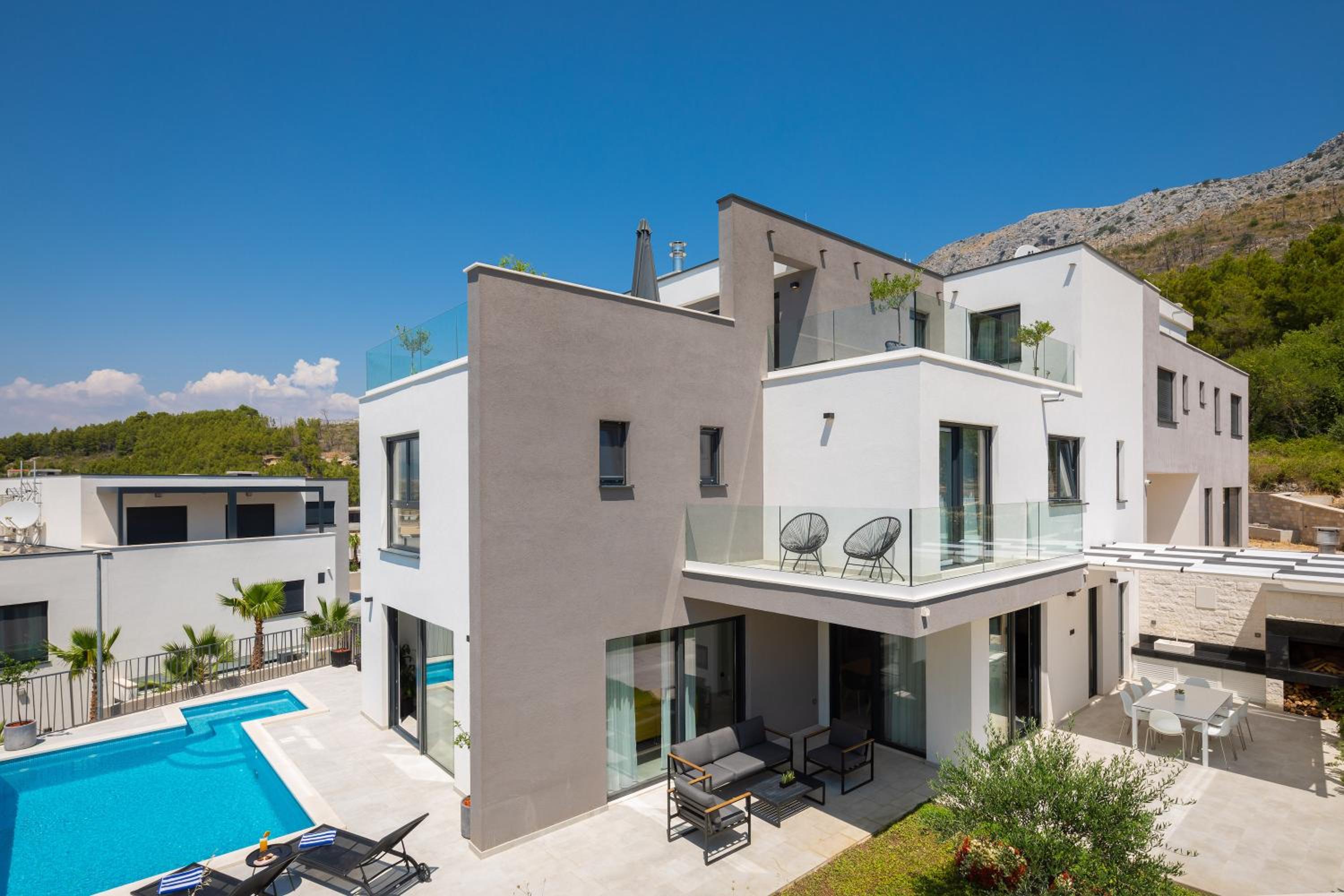 Stunning Villa In Podstrana With Outdoor Swimming Pool, Sauna And Wifi