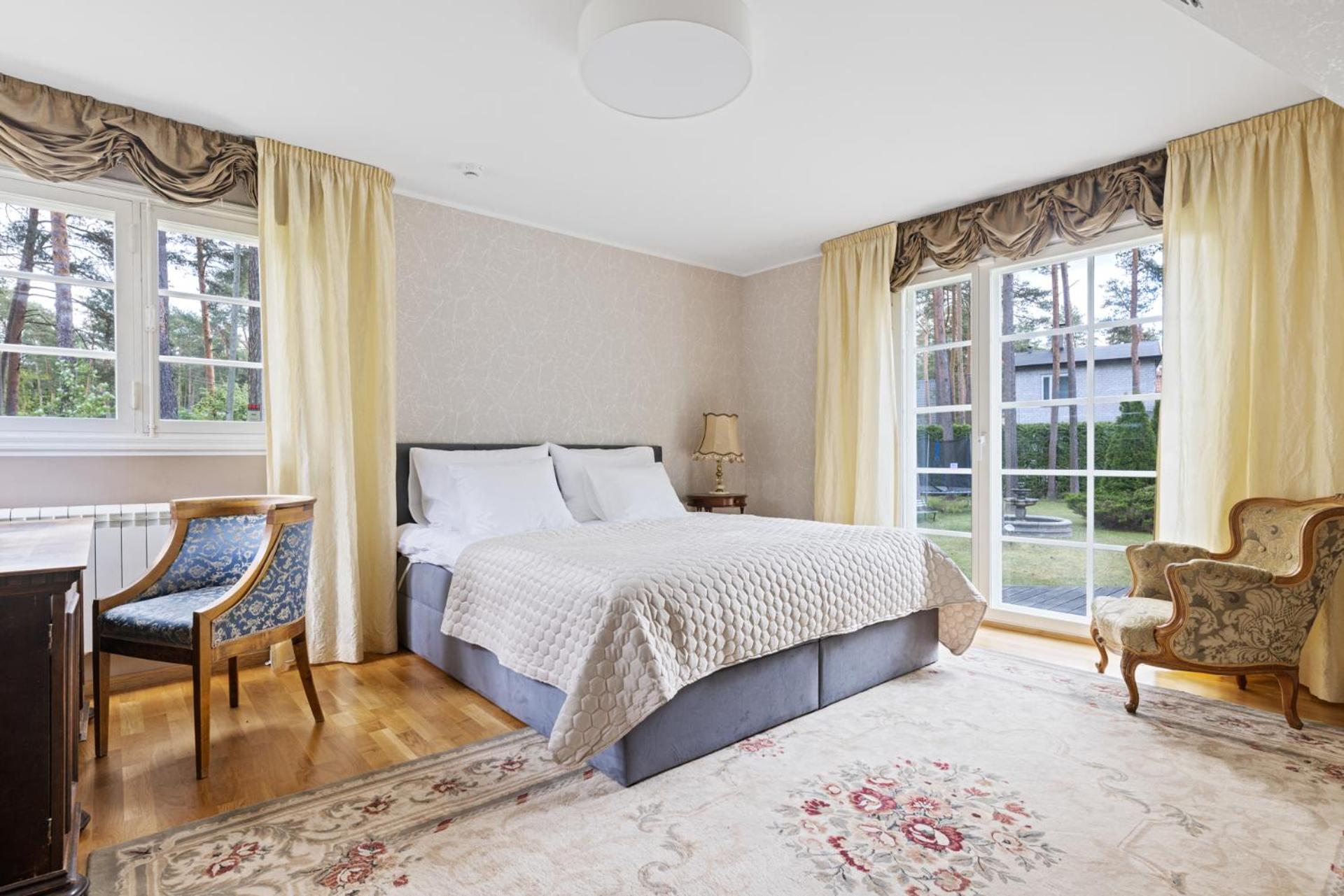 Villa Muusa with a cozy sauna, swimming pool and large beautiful garden