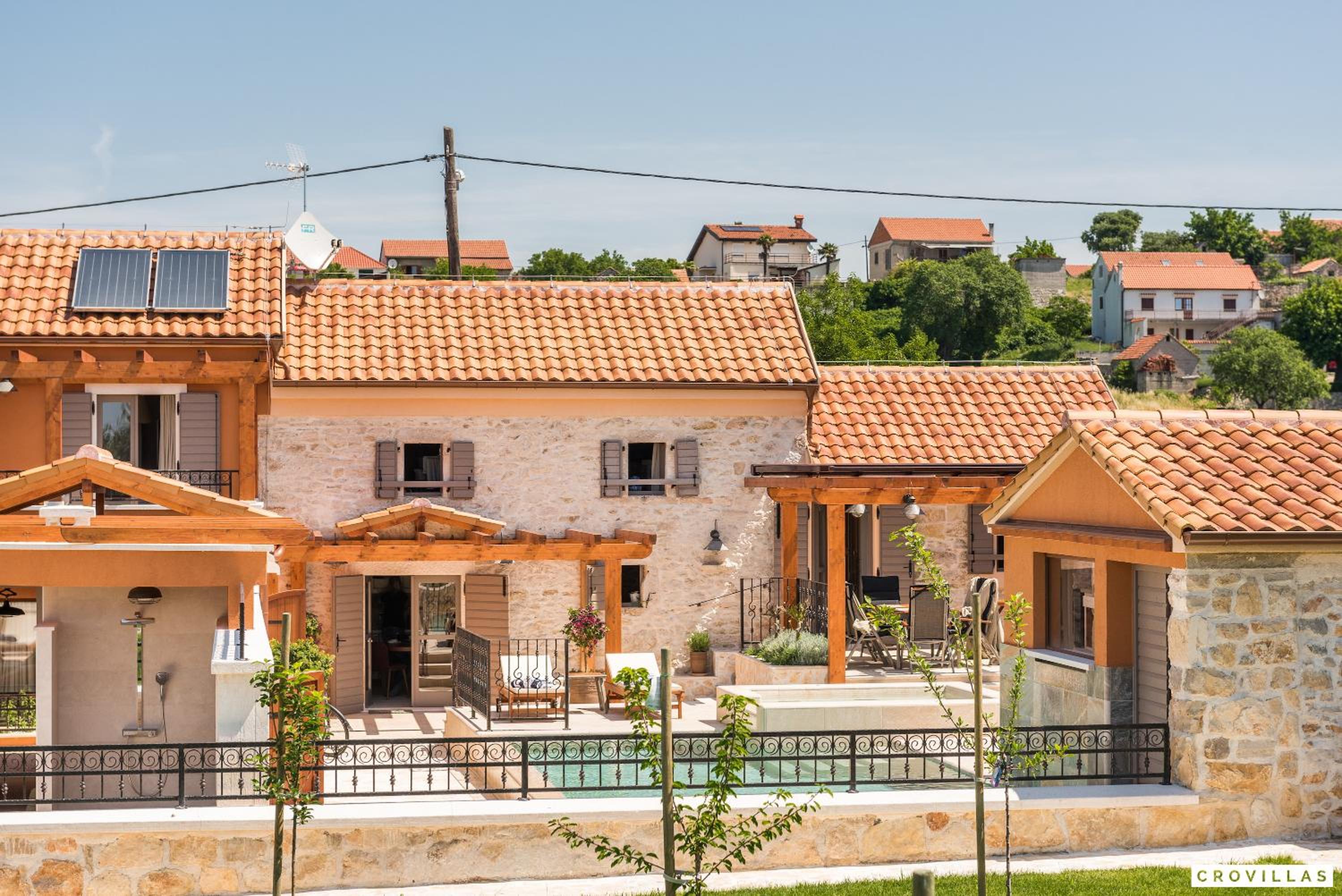 Ij Dvori view 5