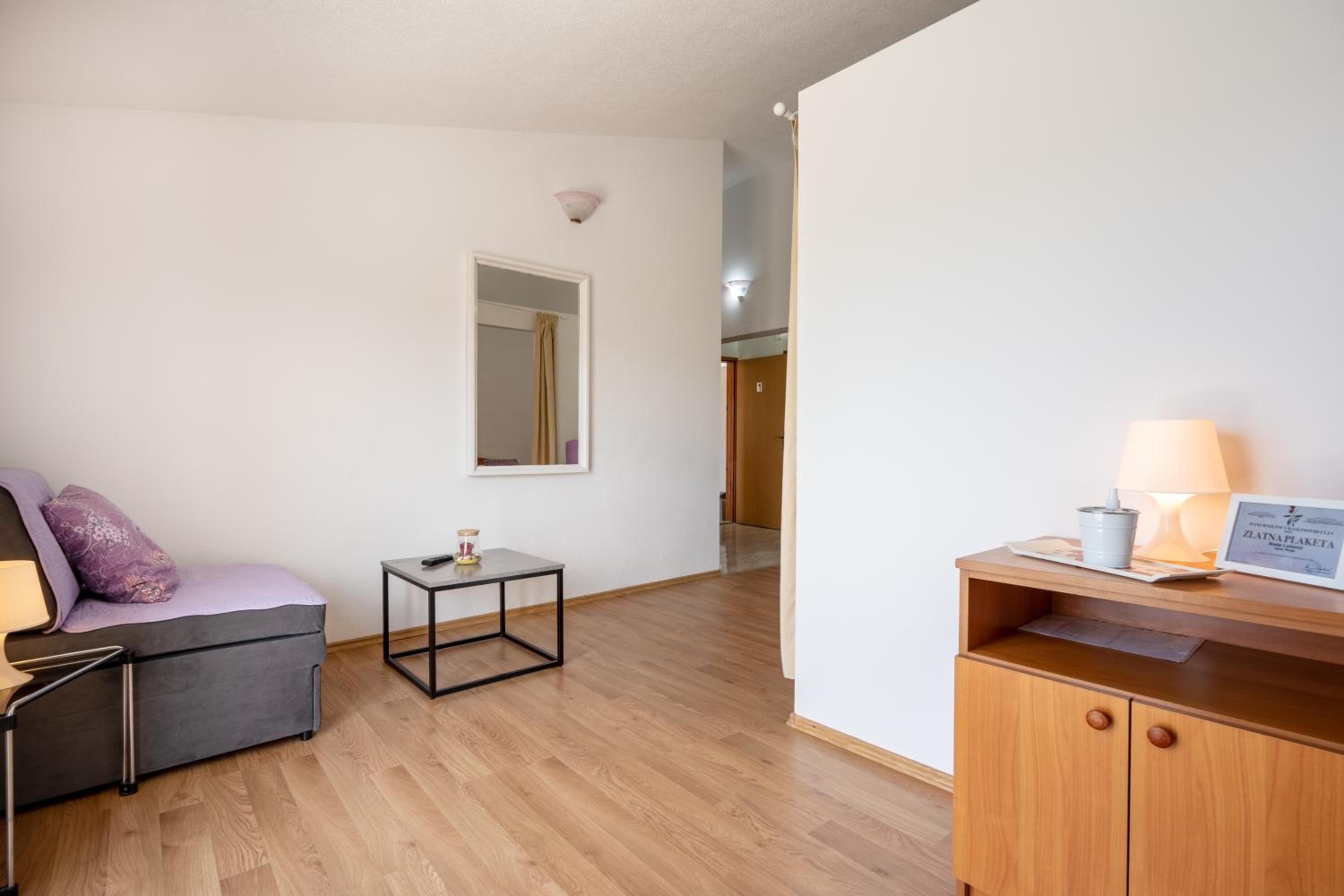 Studio APARTMANI LEŽENIĆ